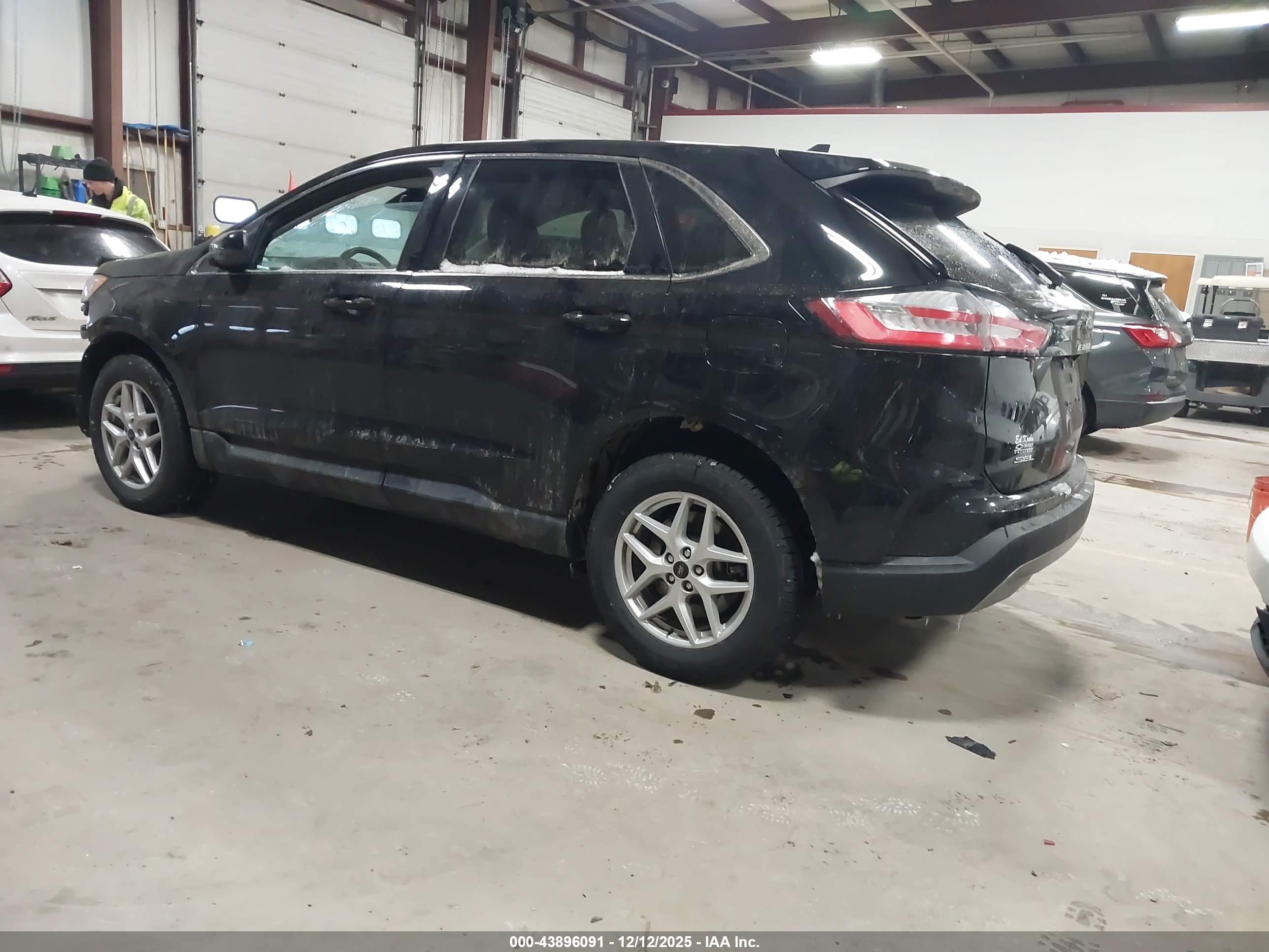 FORD EDGE image 3