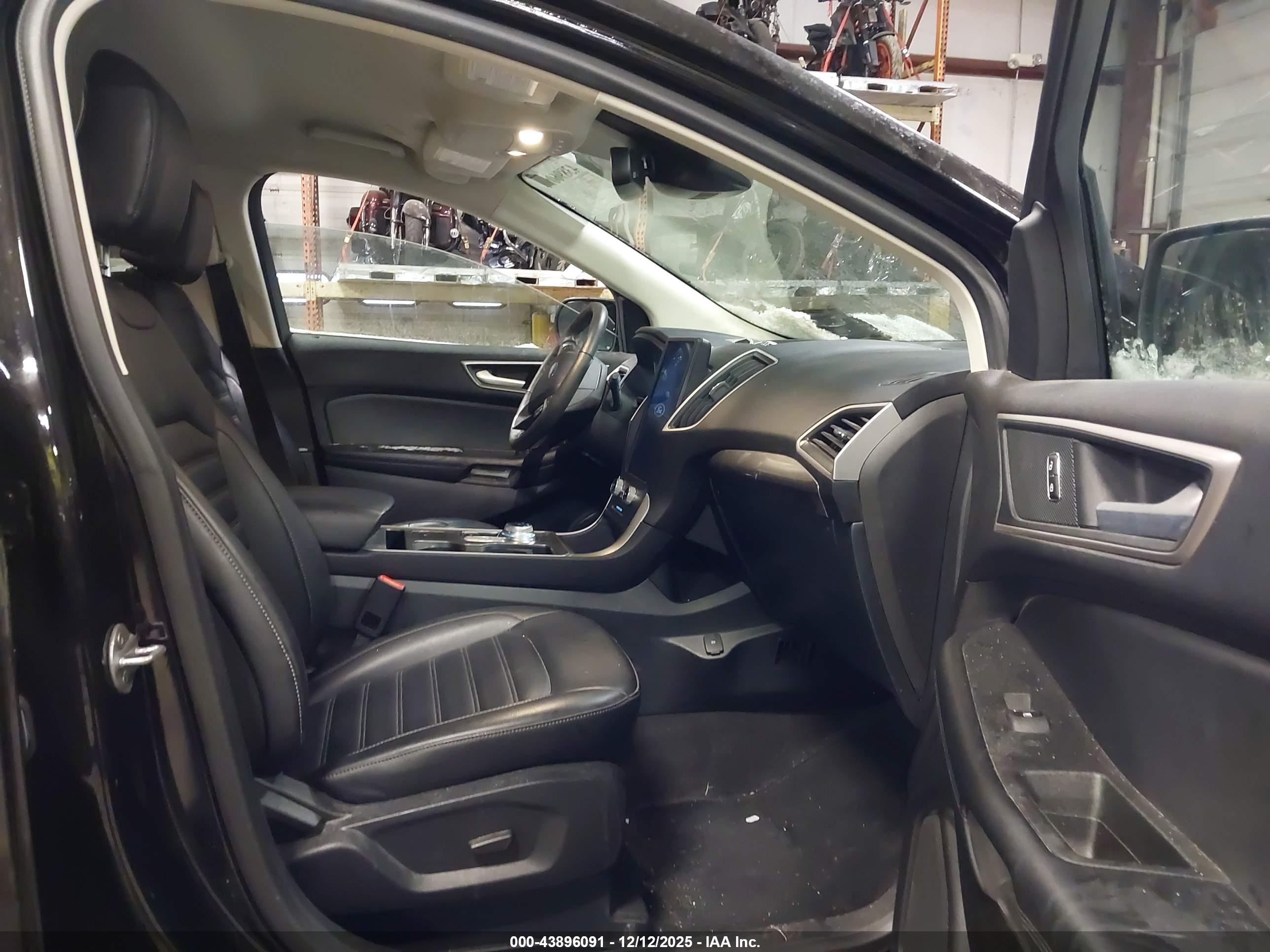 FORD EDGE image 5