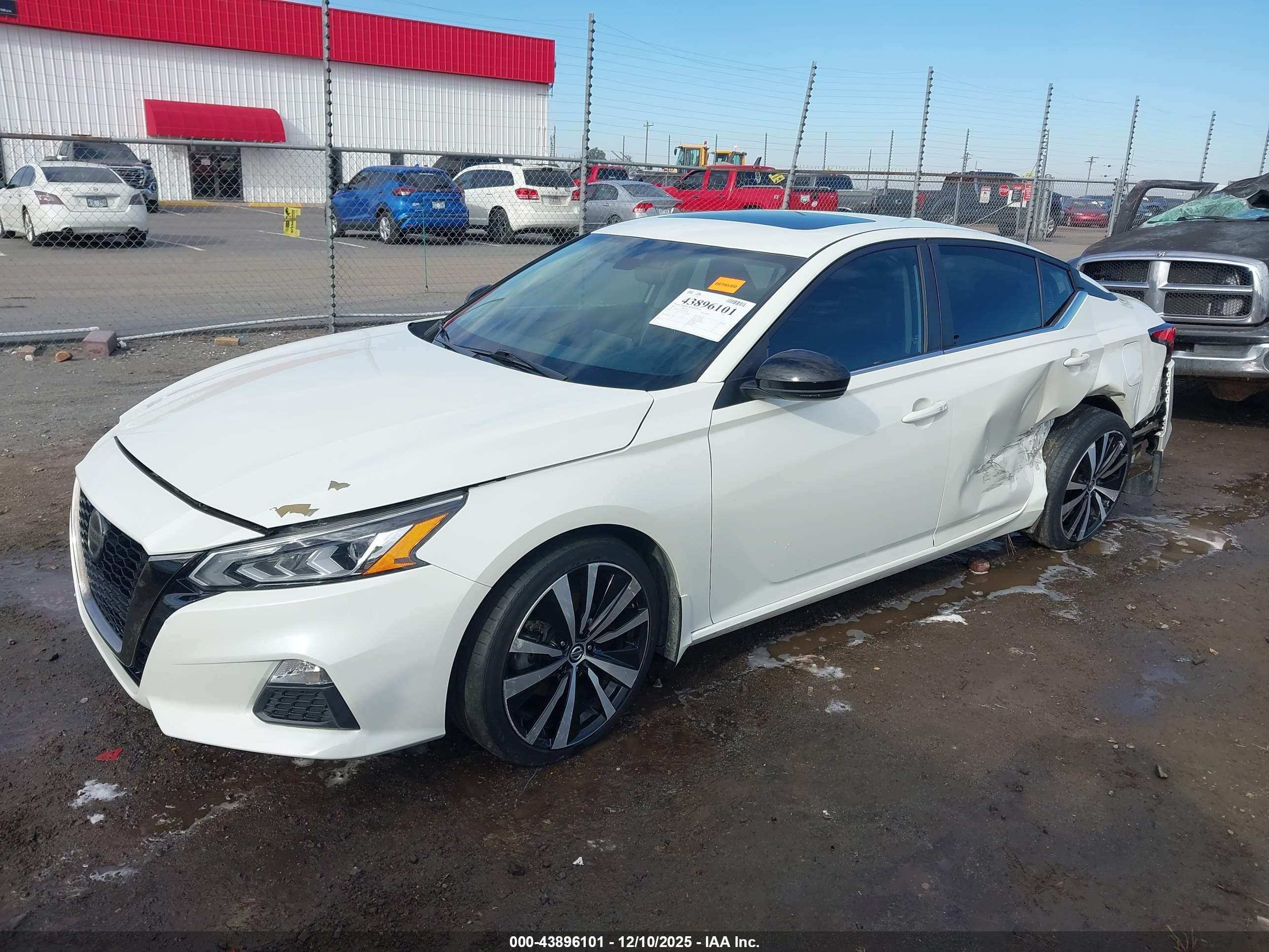 NISSAN ALTIMA image 2