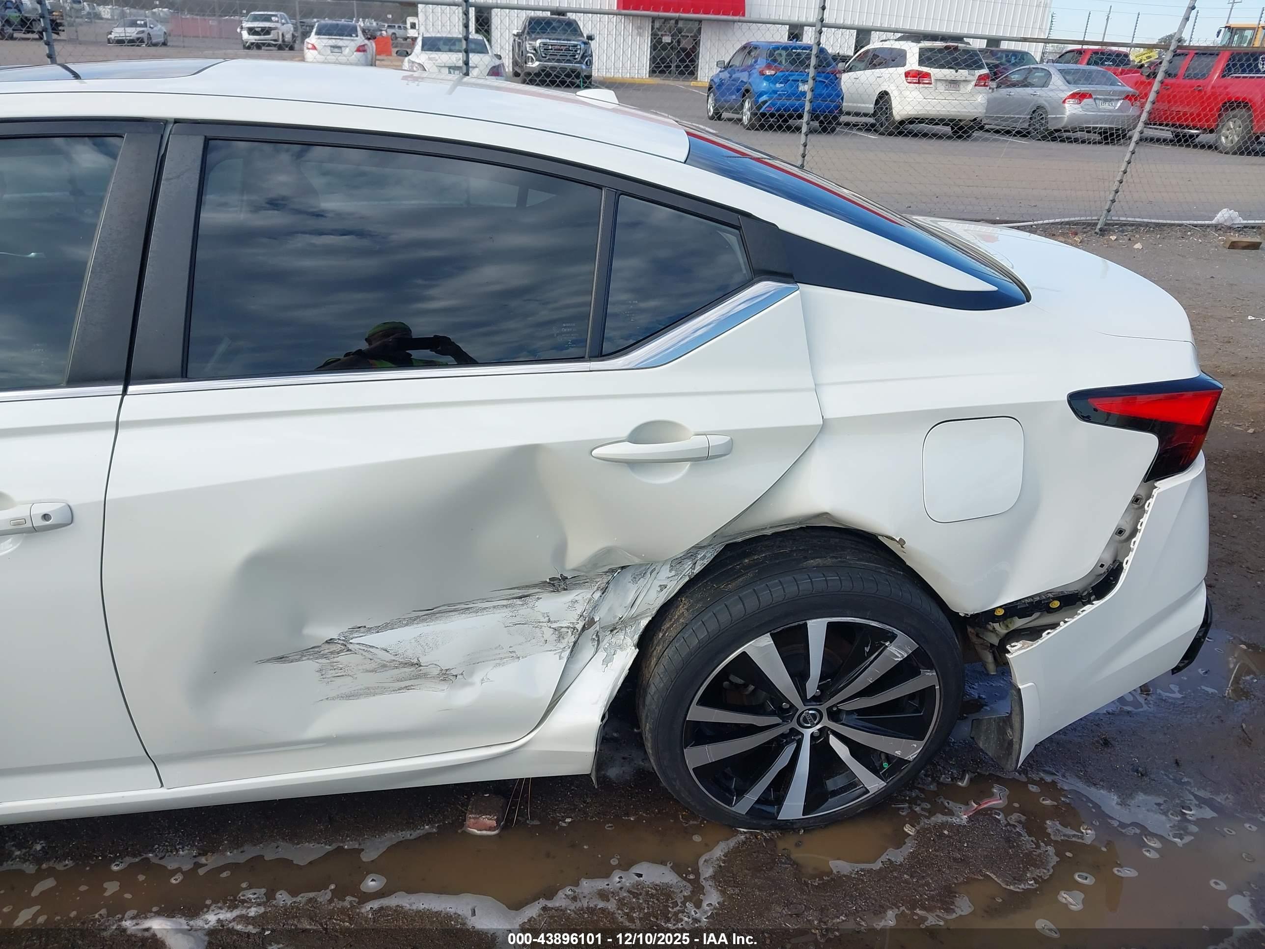 NISSAN ALTIMA image 6