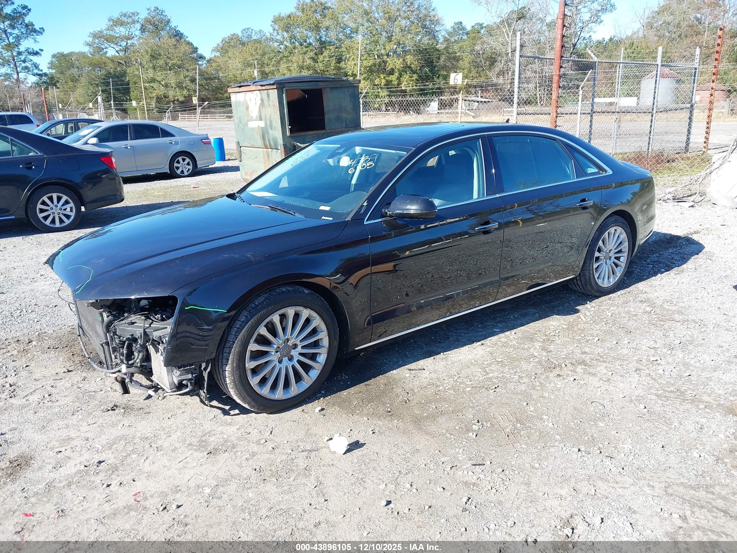 AUDI A8 image 2