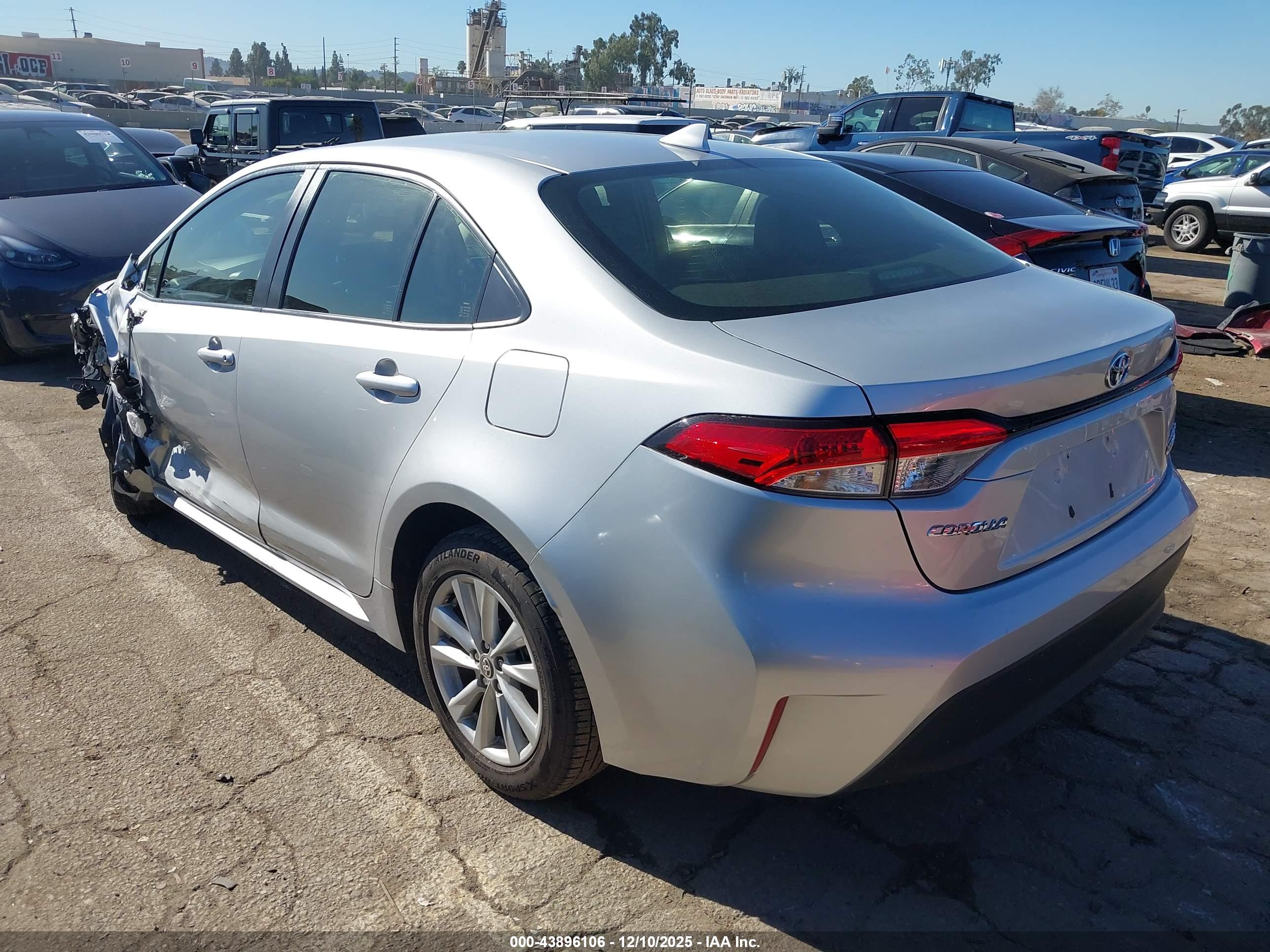 TOYOTA COROLLA image 3