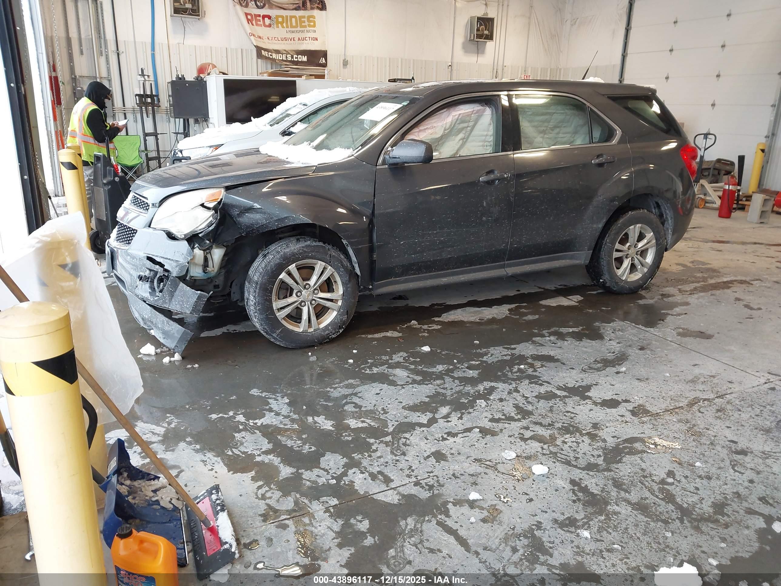 CHEVROLET EQUINOX image 2