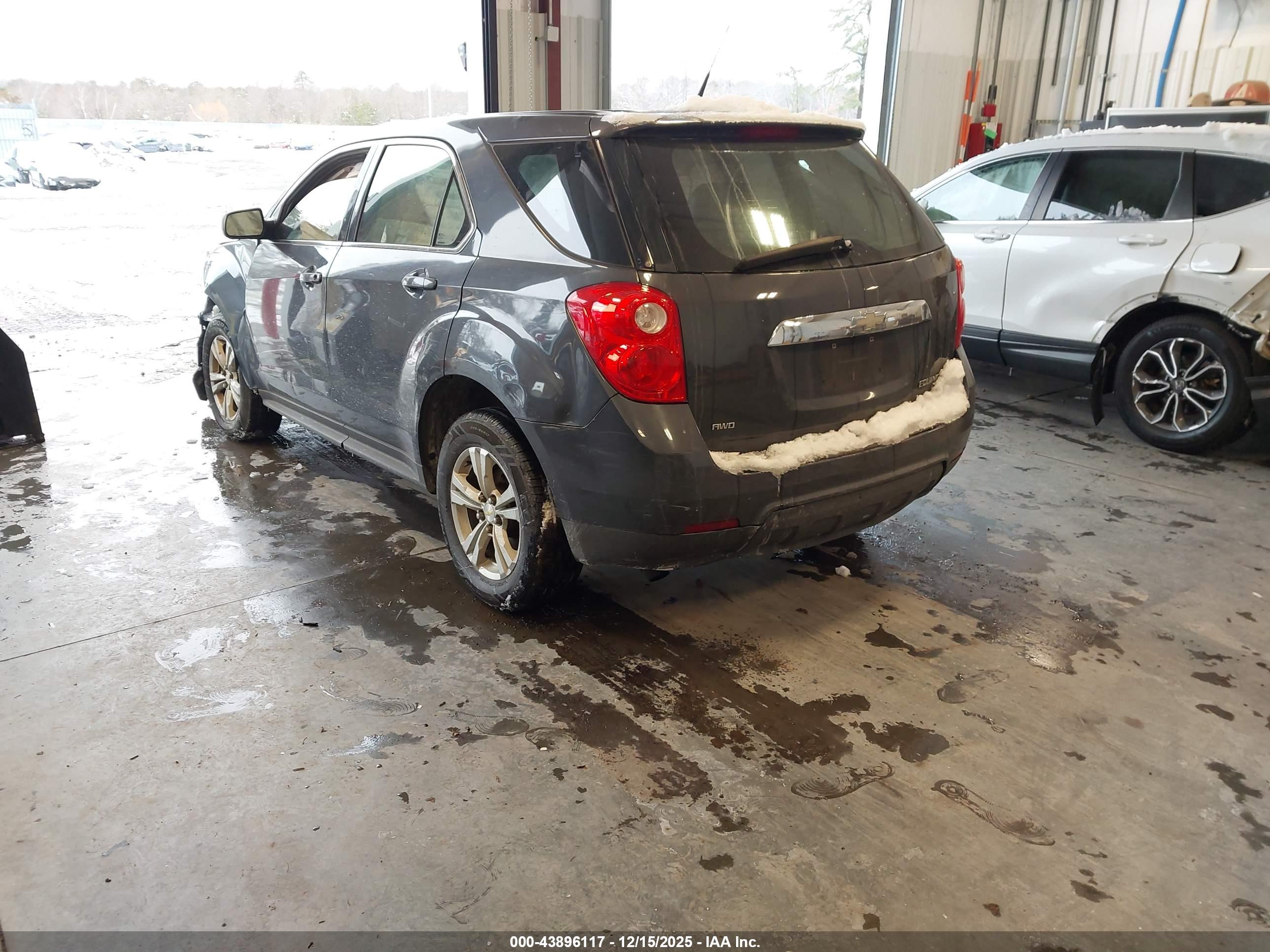 CHEVROLET EQUINOX image 3