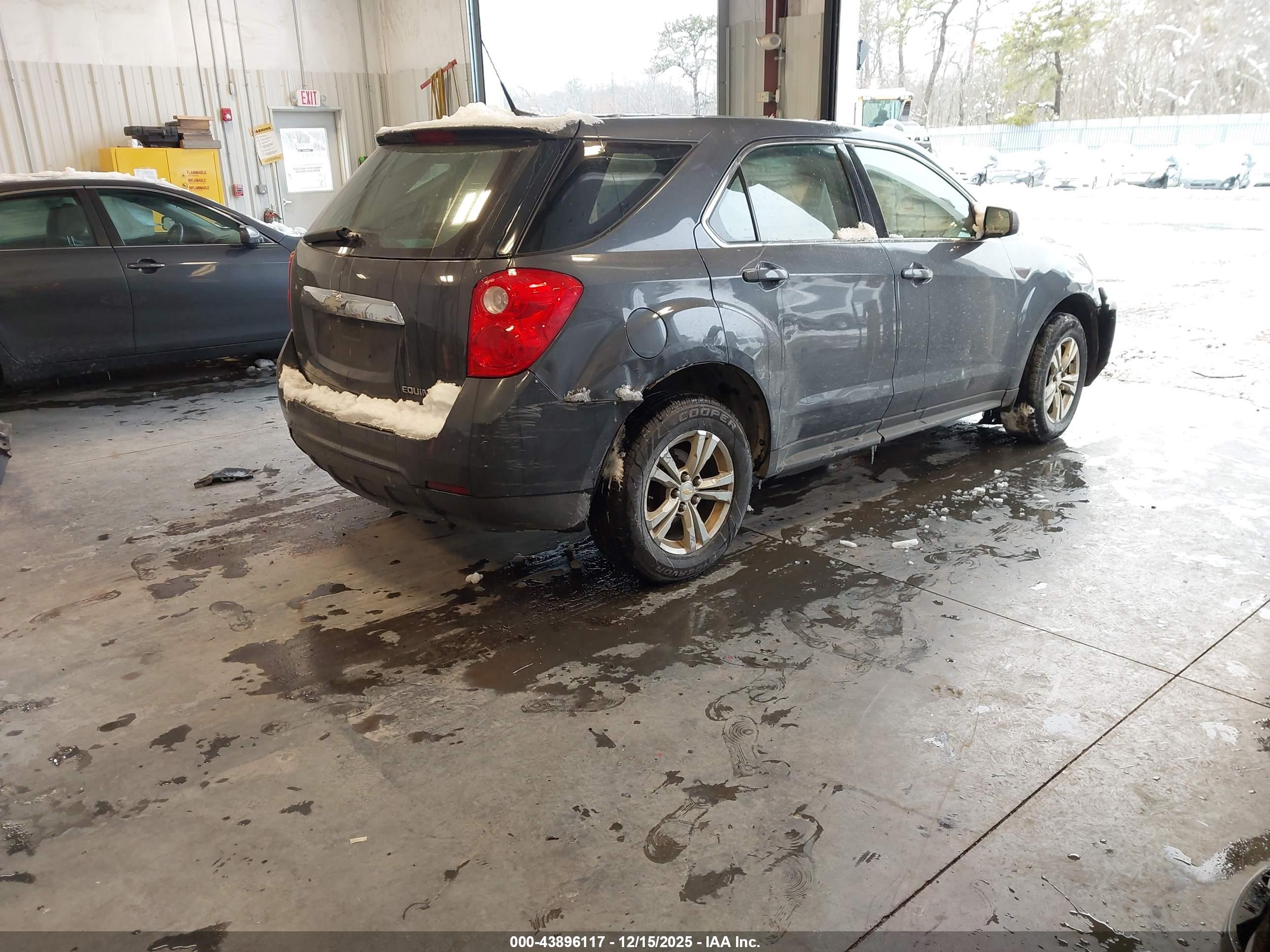 CHEVROLET EQUINOX image 4