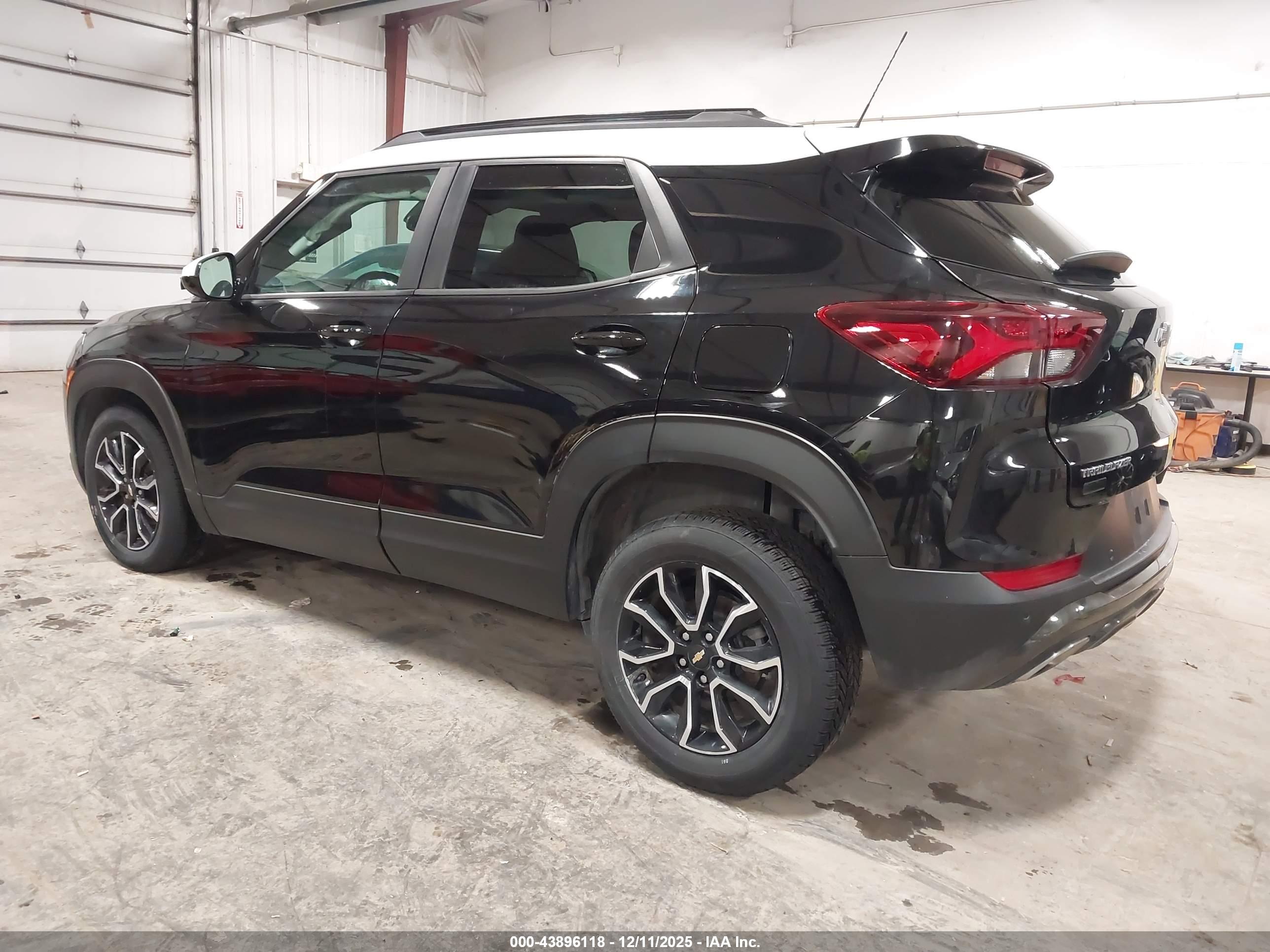 CHEVROLET TRAILBLAZER image 3