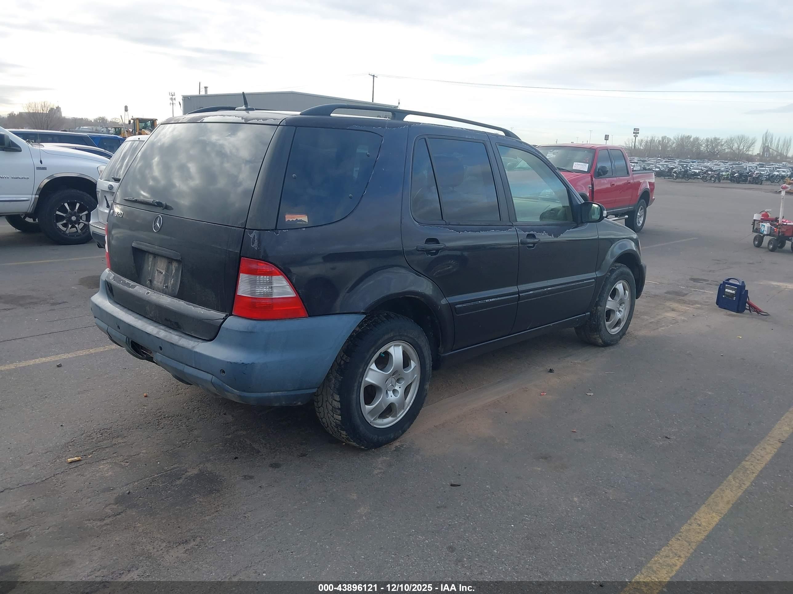 MERCEDES-BENZ ML image 4