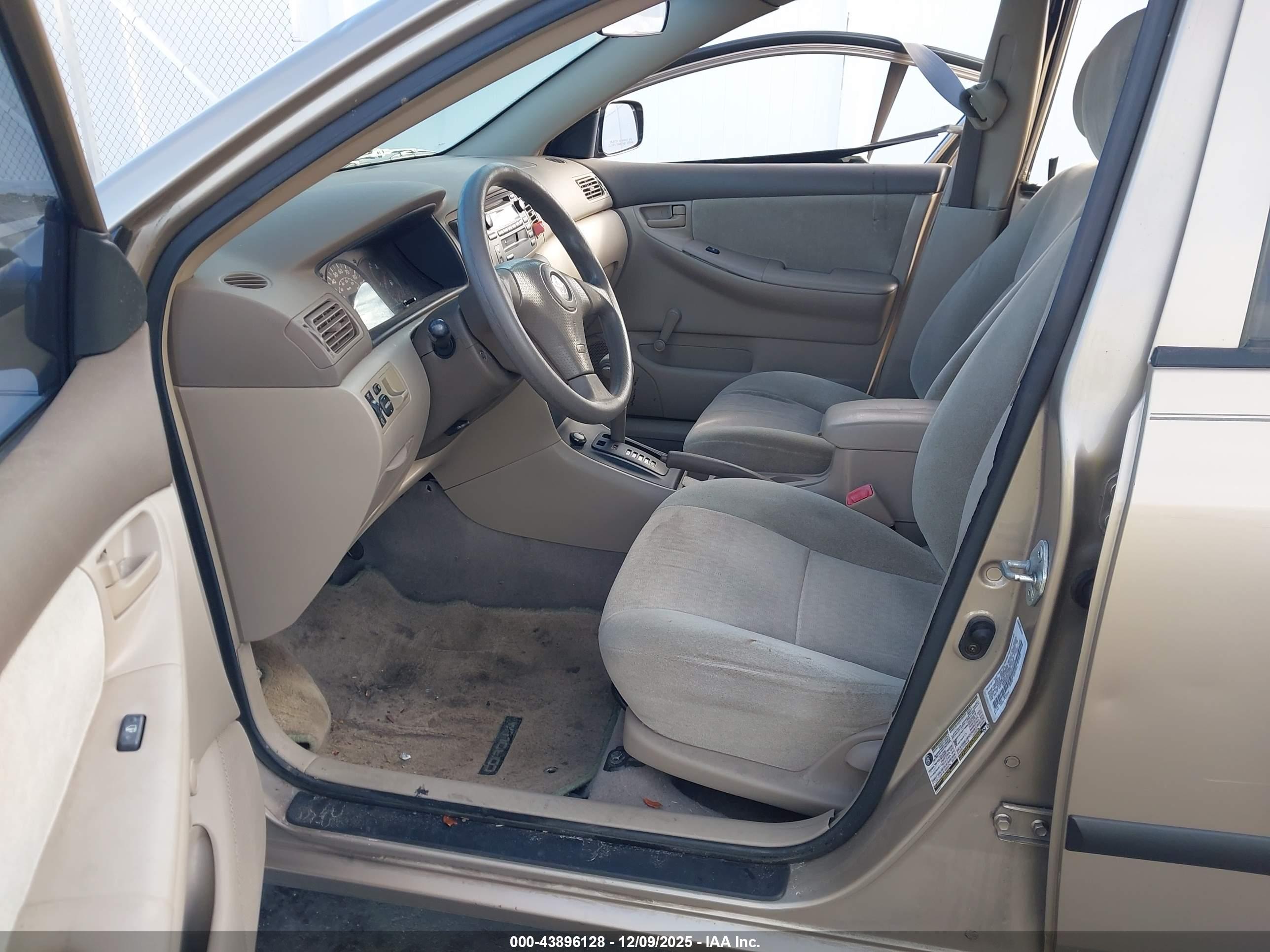TOYOTA COROLLA image 5