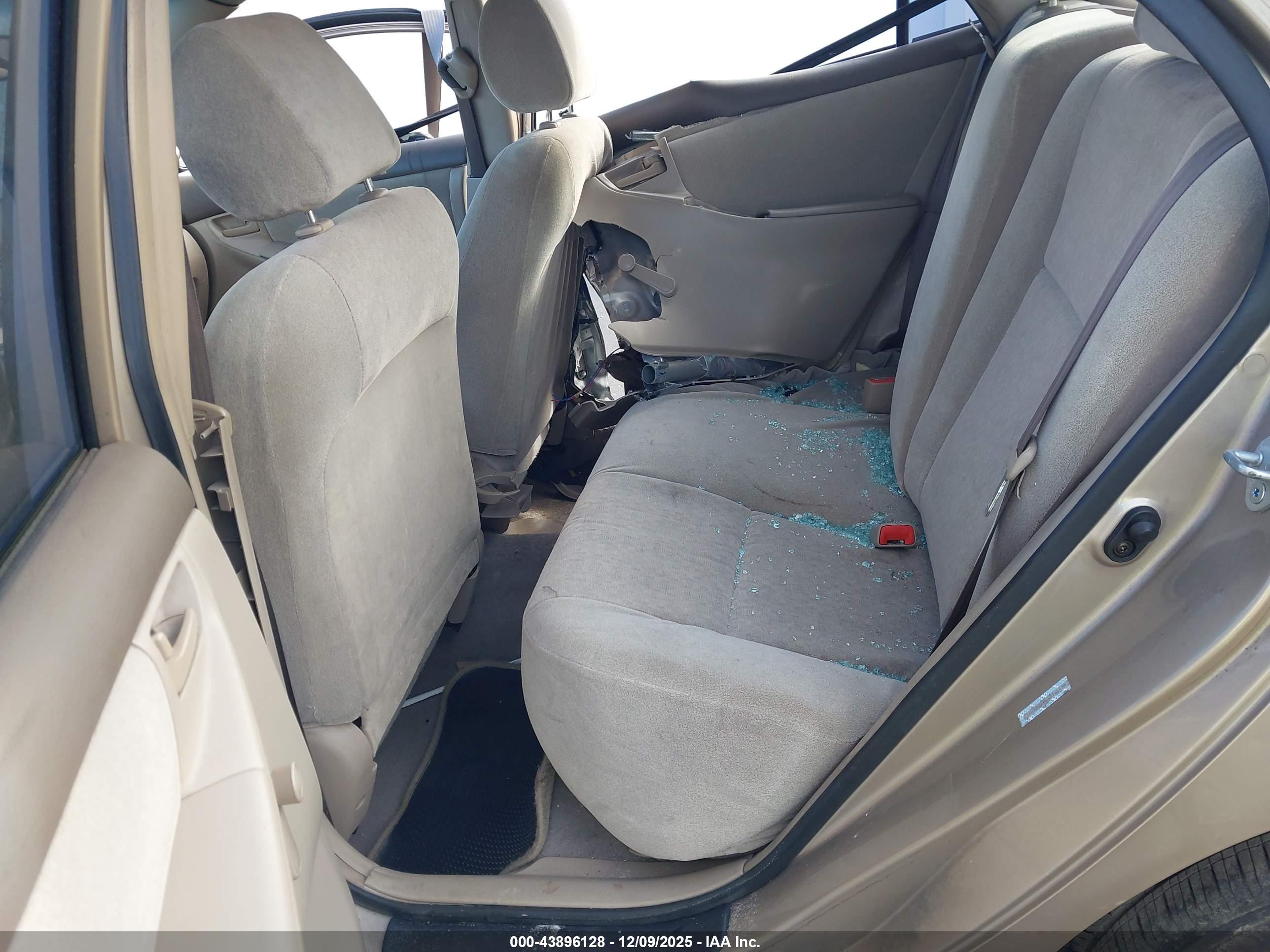 TOYOTA COROLLA image 8