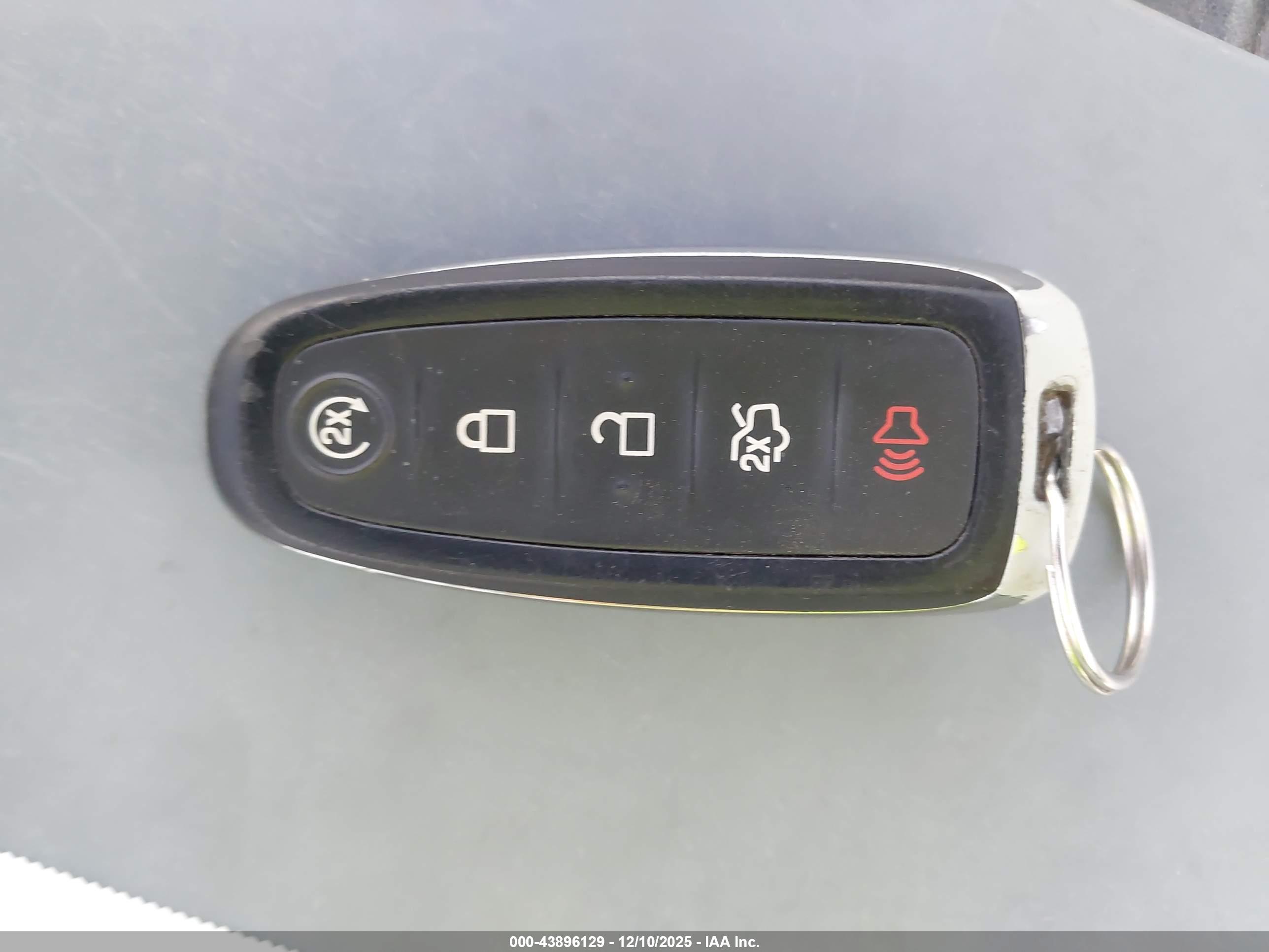 FORD FLEX image 11