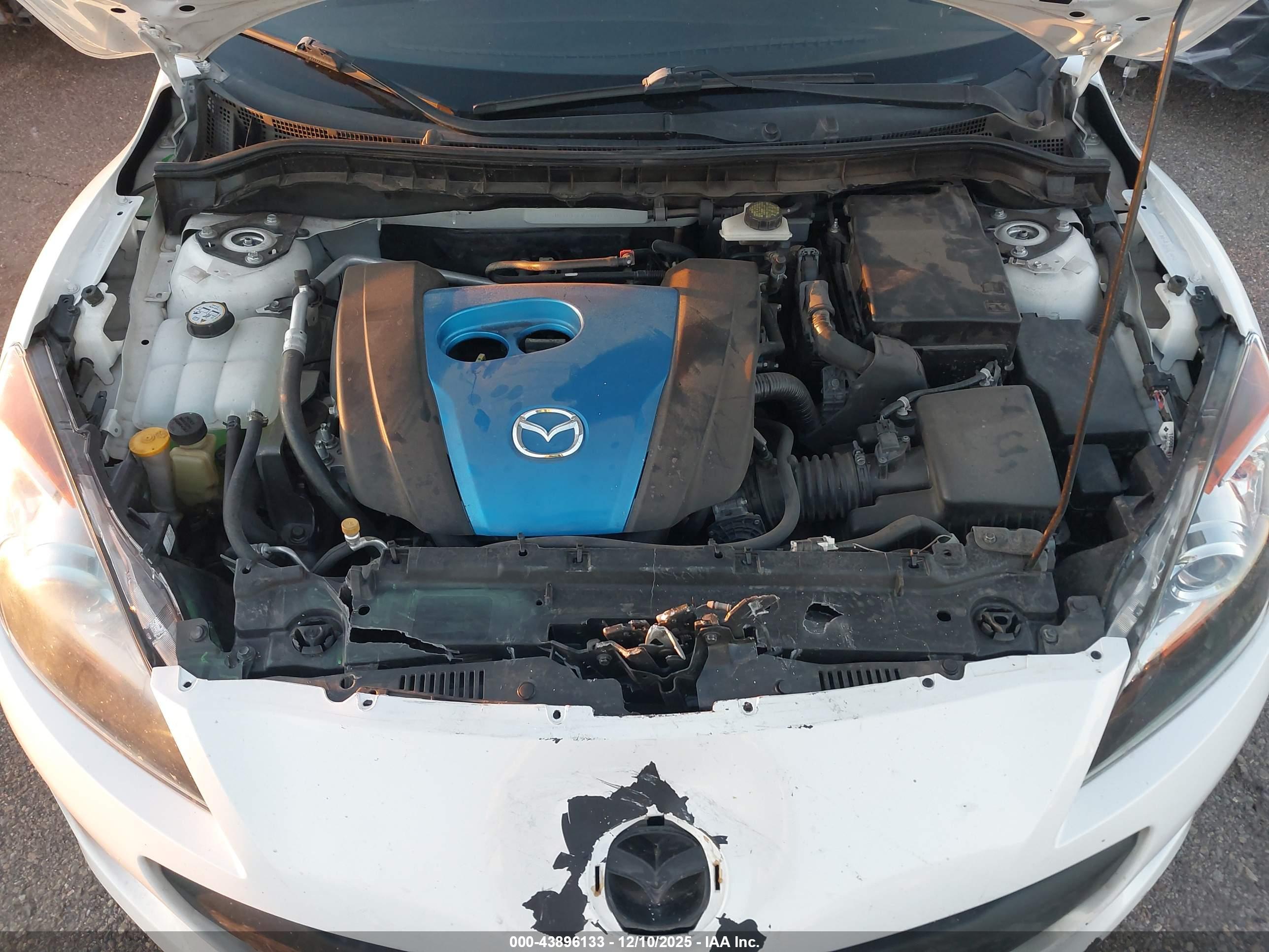 MAZDA MAZDA3 image 10
