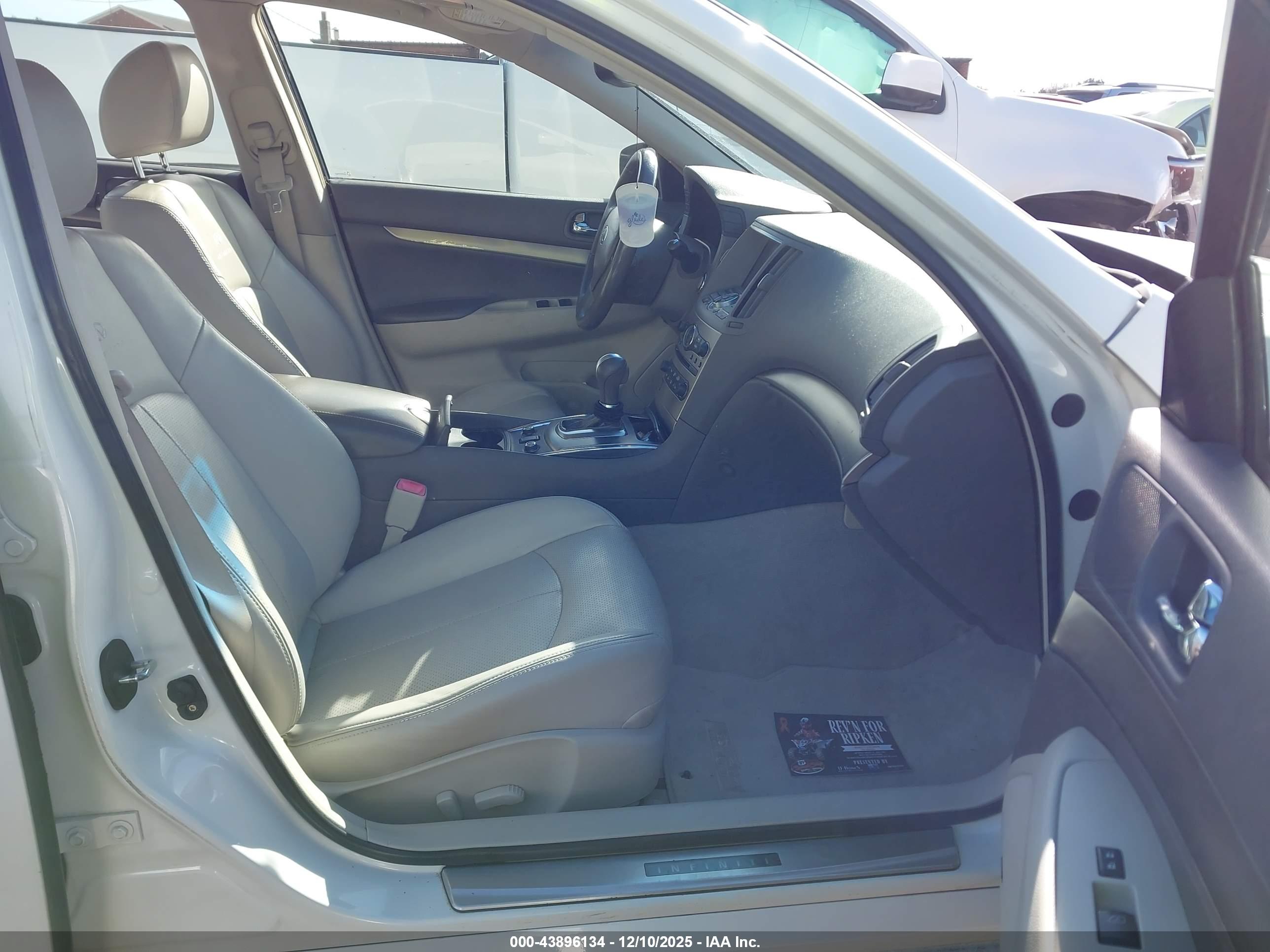 INFINITI G37X image 5