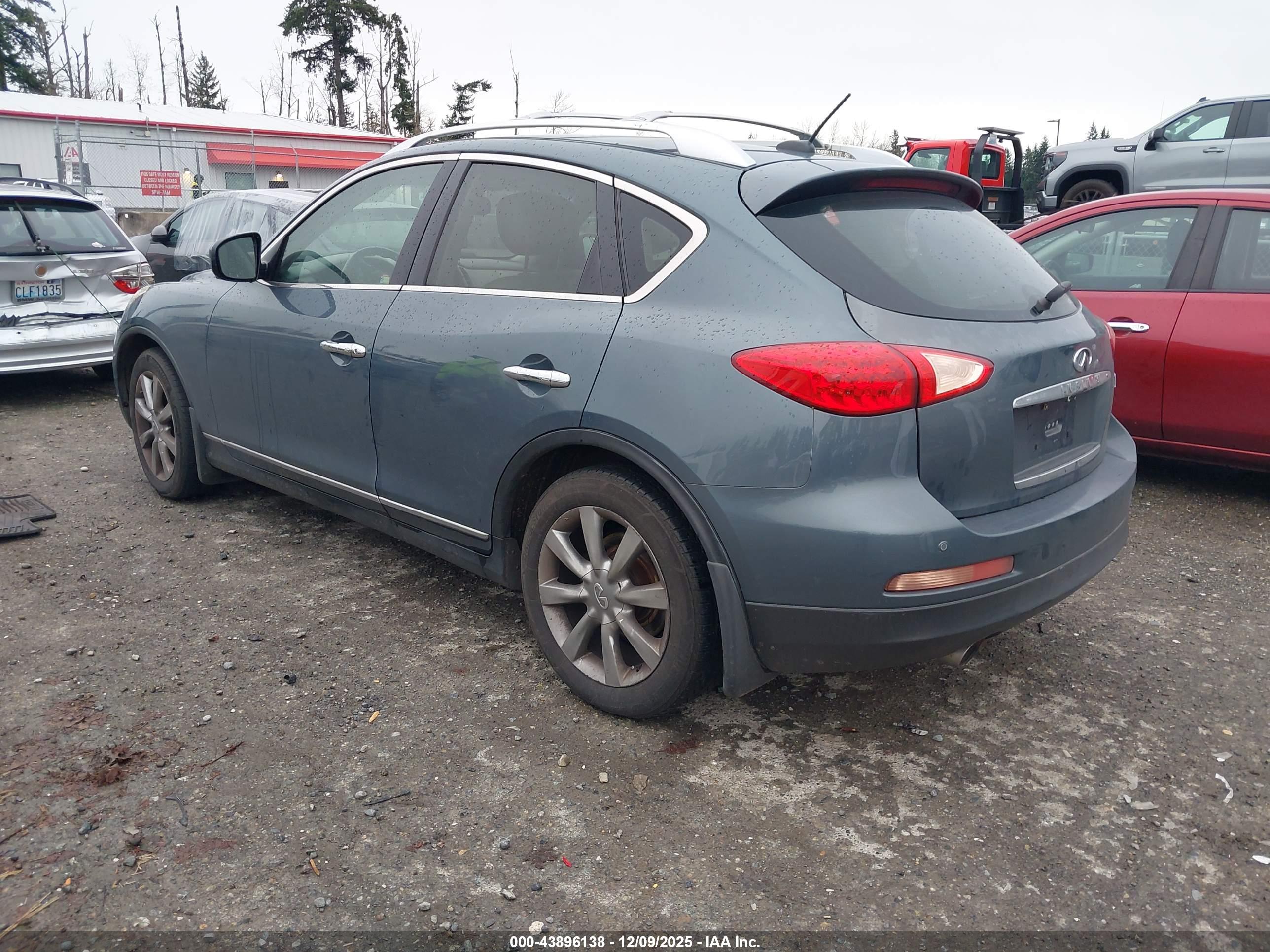 INFINITI EX35 image 3