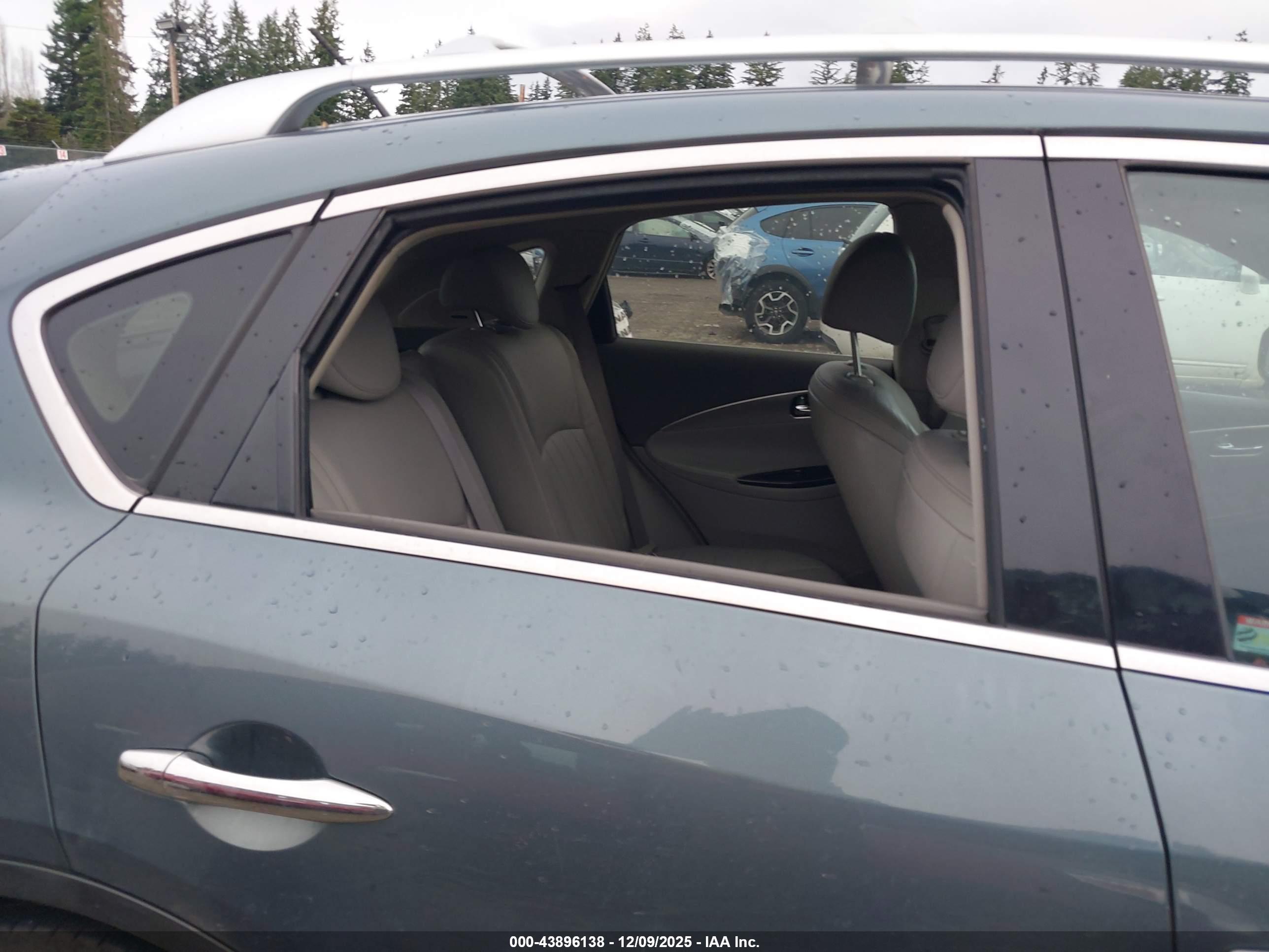 INFINITI EX35 image 6
