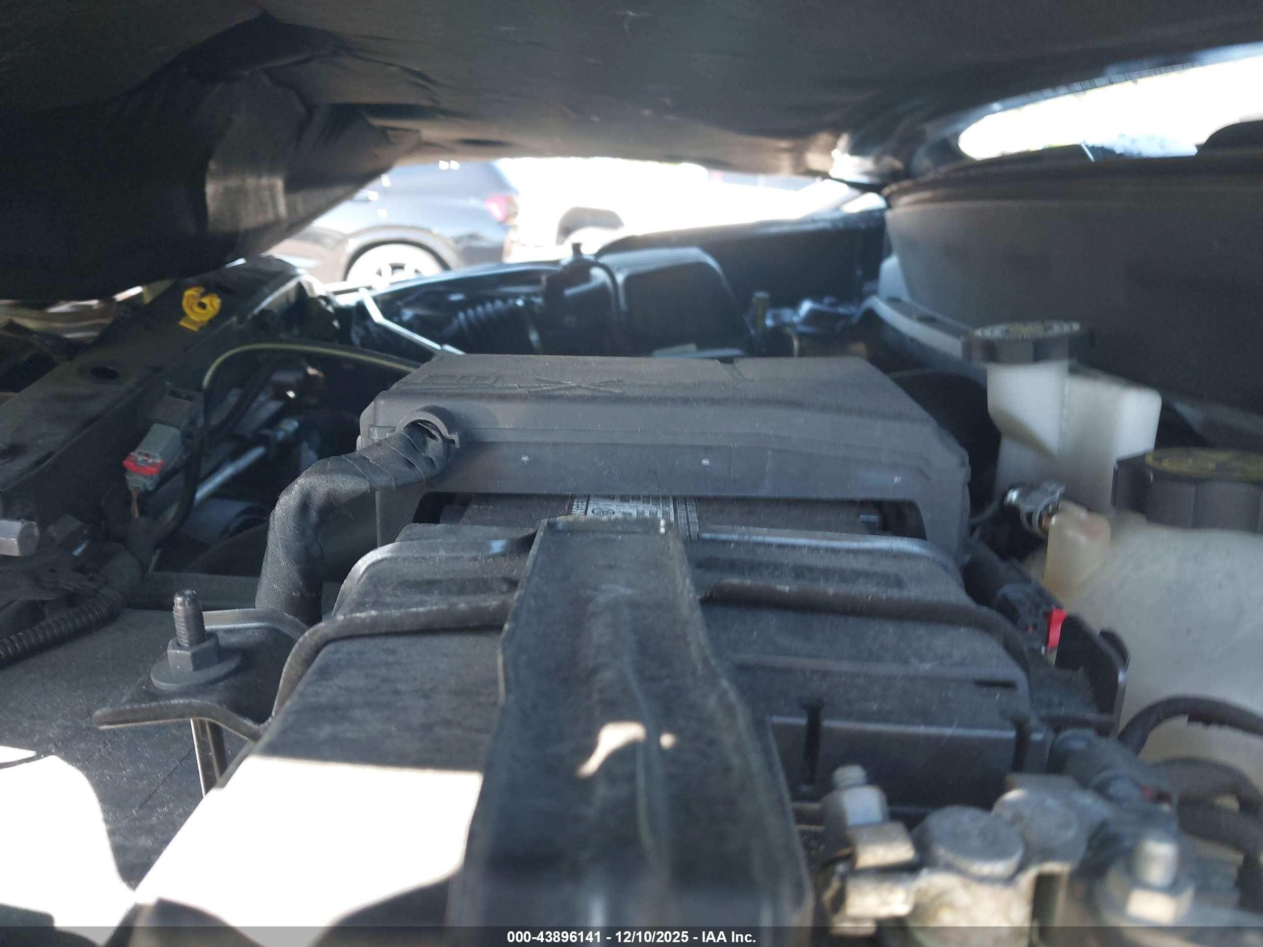 CHEVROLET EQUINOX image 10