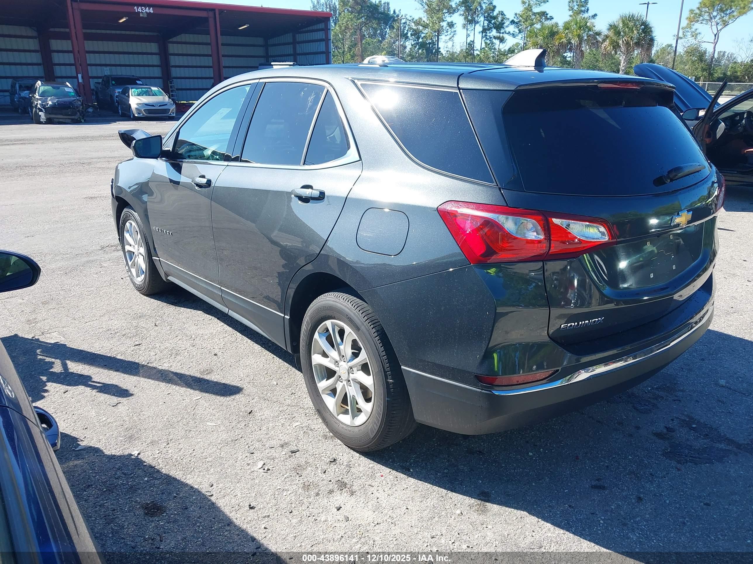 CHEVROLET EQUINOX image 3