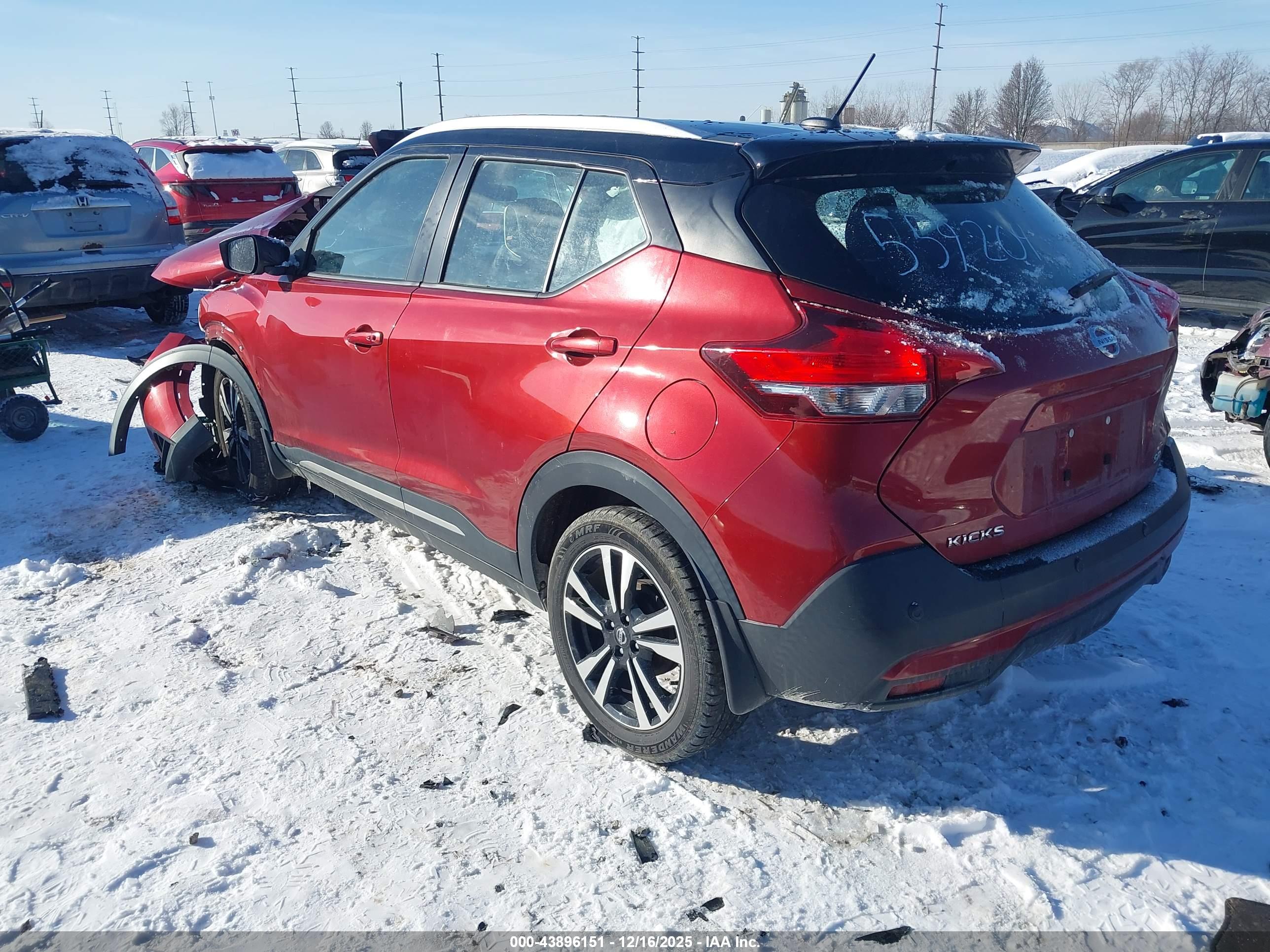 NISSAN KICKS image 3