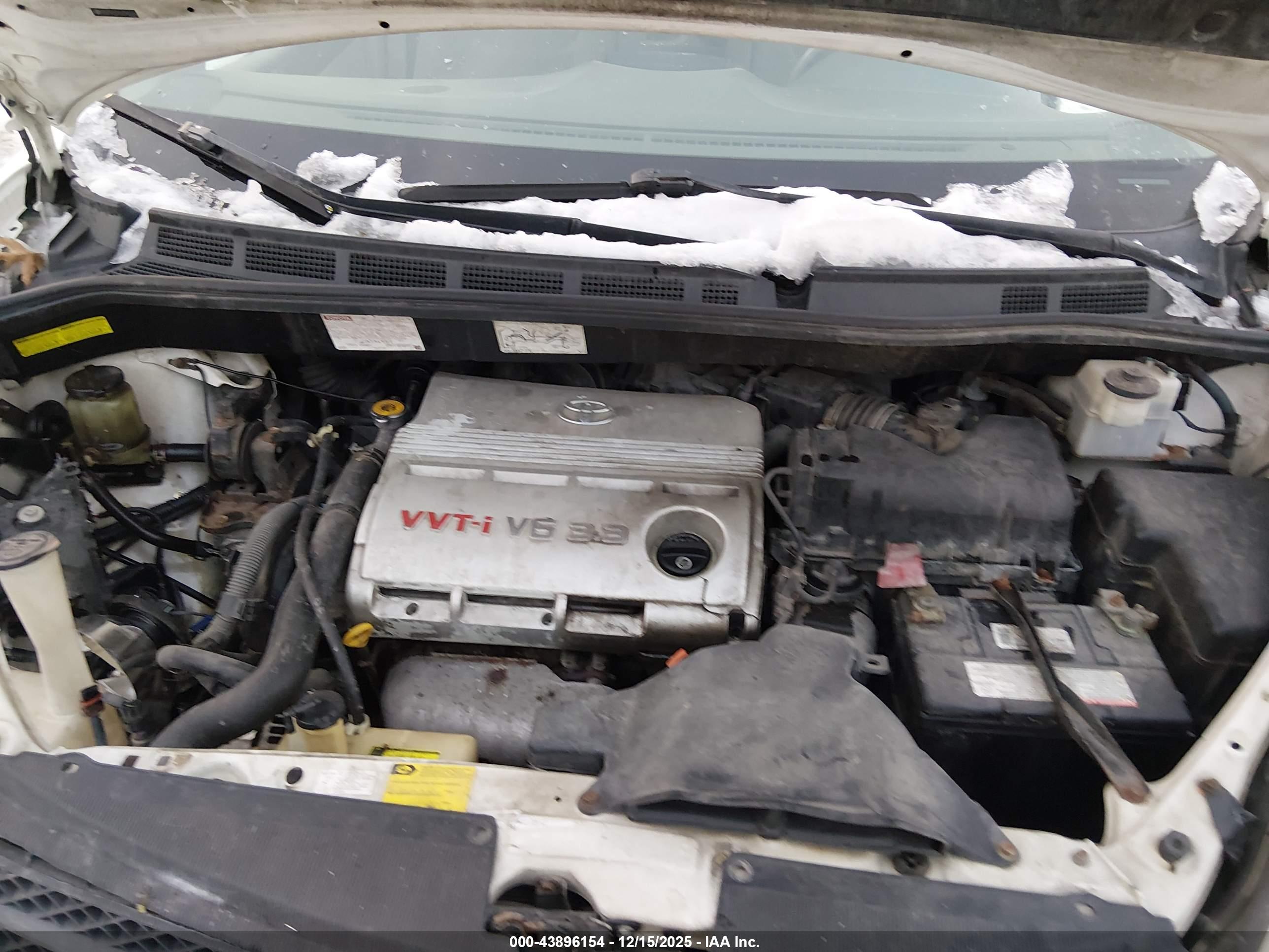 TOYOTA SIENNA image 10
