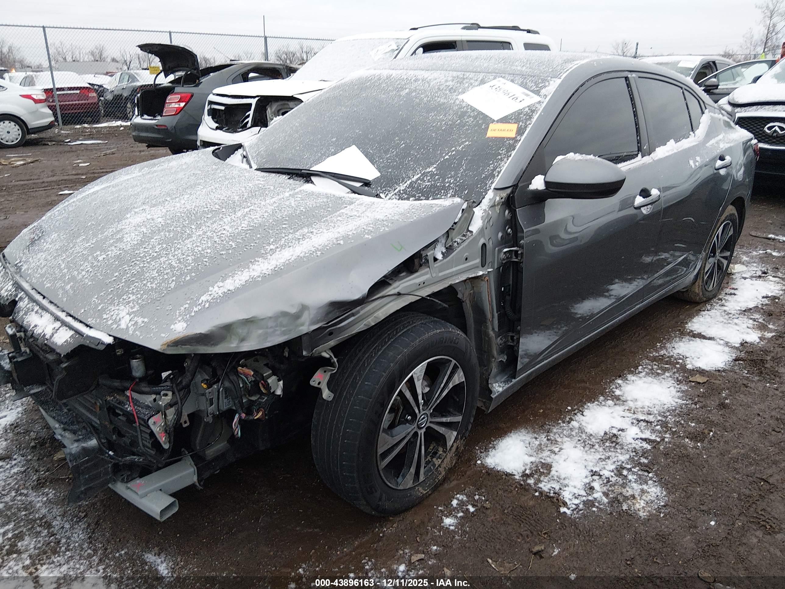 NISSAN SENTRA image 2