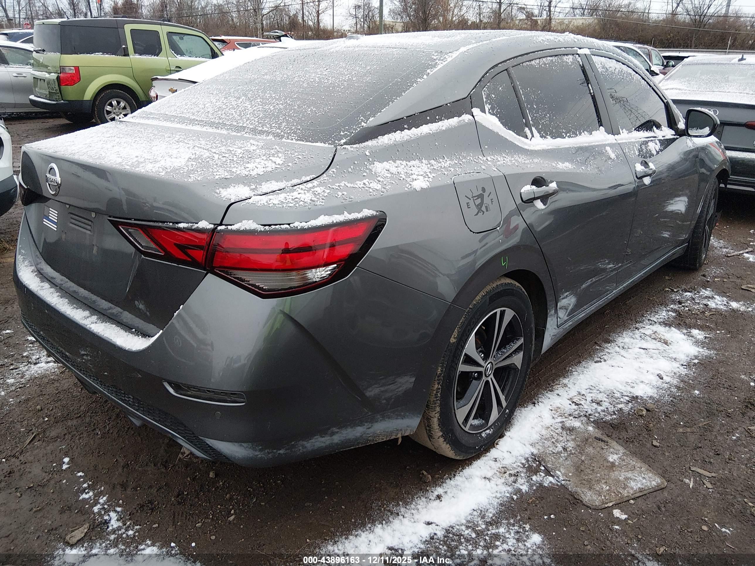 NISSAN SENTRA image 4