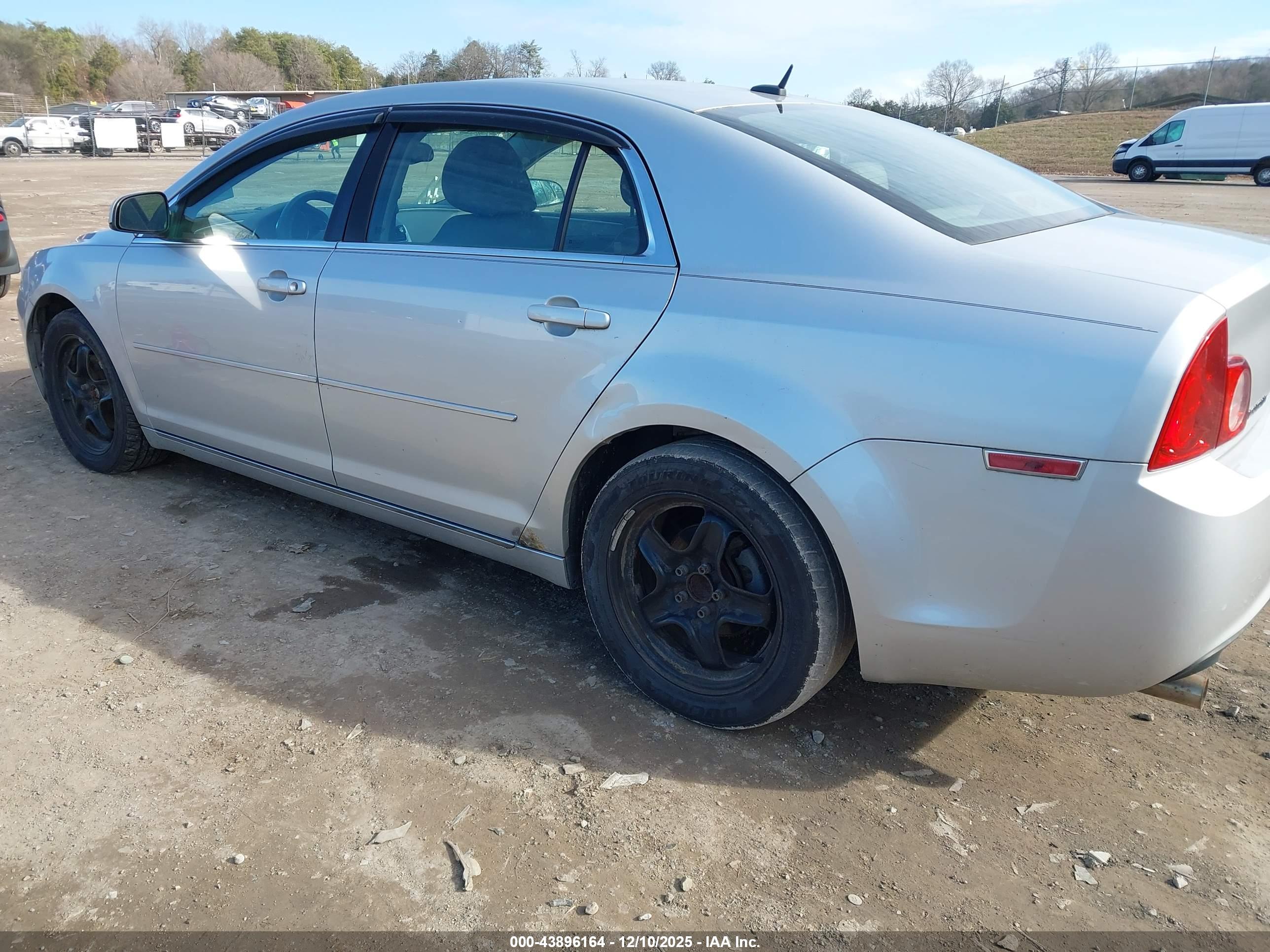 CHEVROLET MALIBU image 3