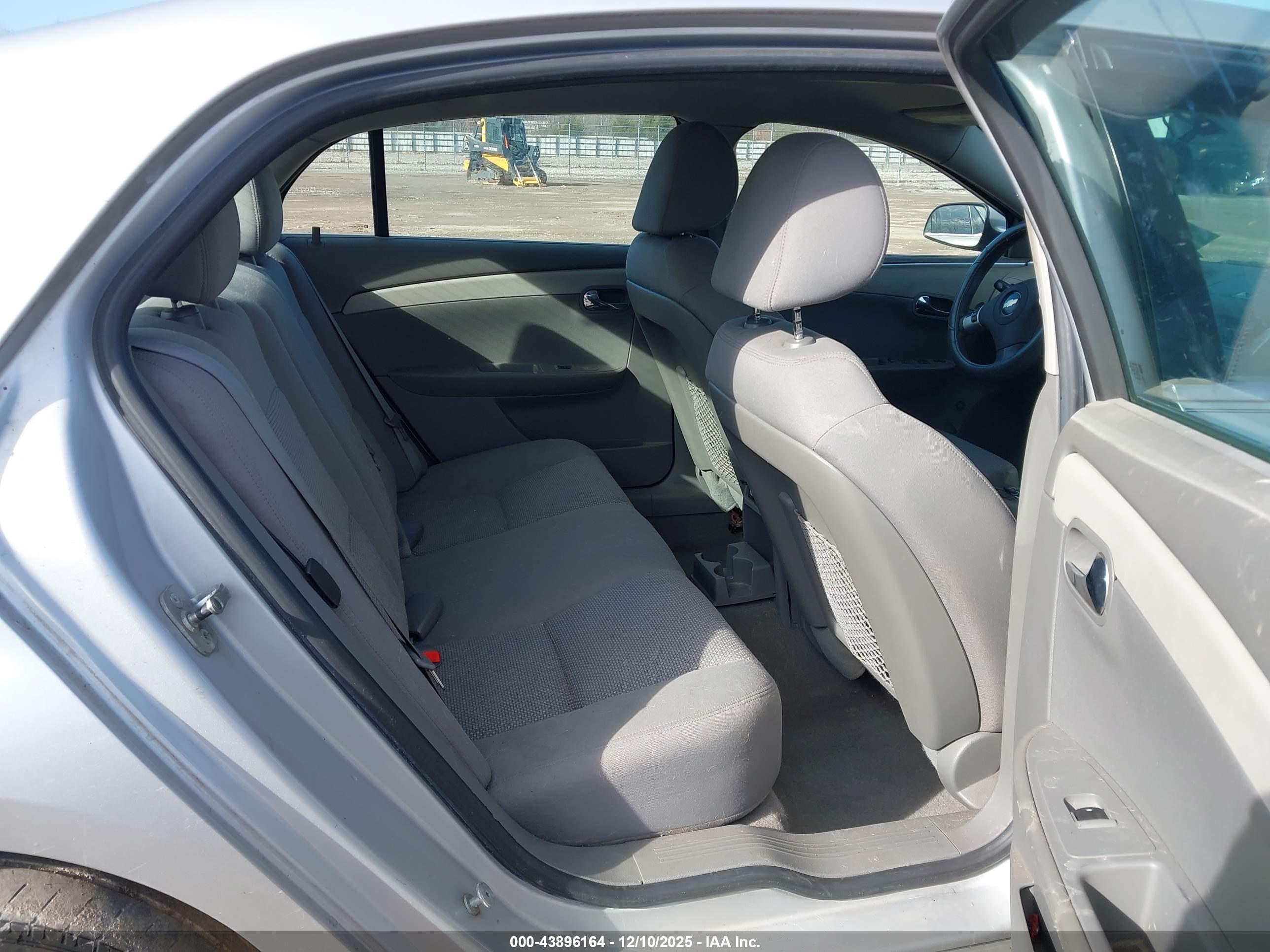 CHEVROLET MALIBU image 8