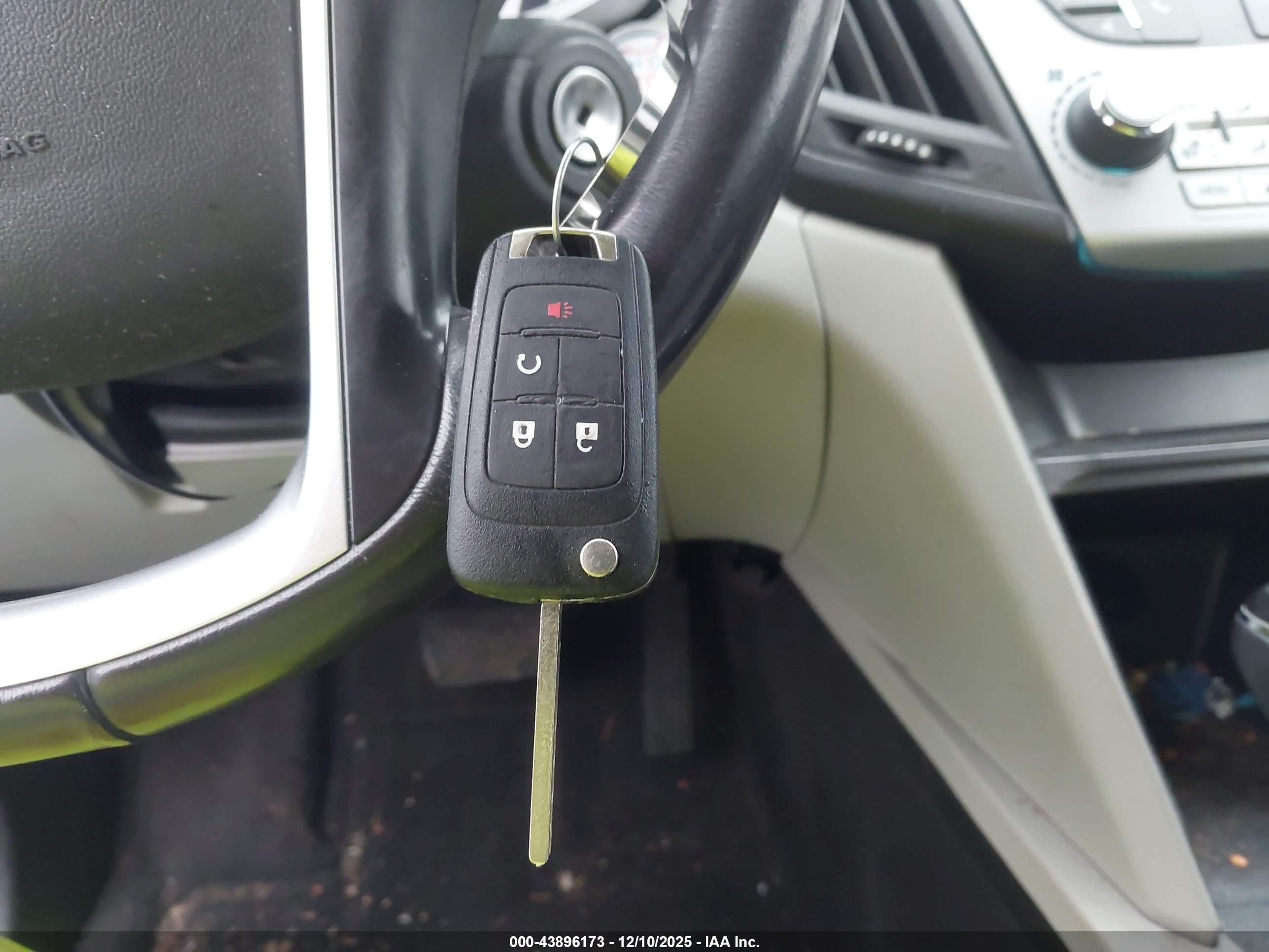 CHEVROLET EQUINOX image 11