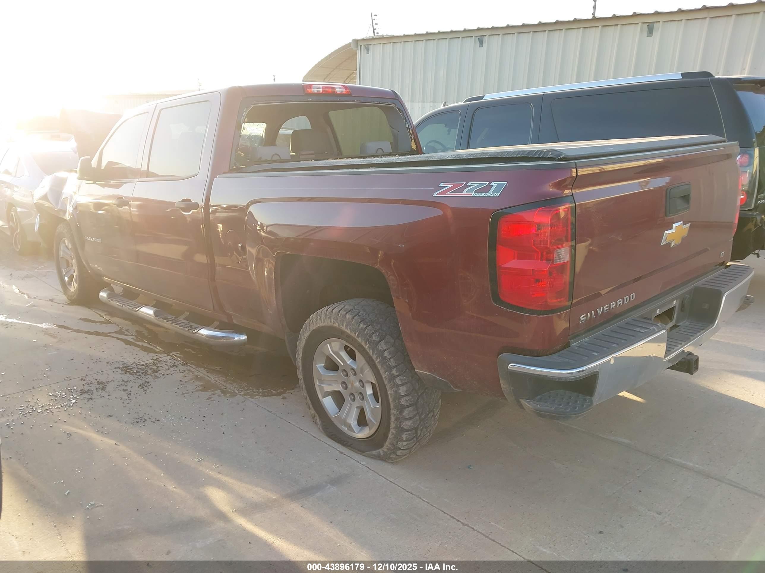 CHEVROLET SILVERADO image 3