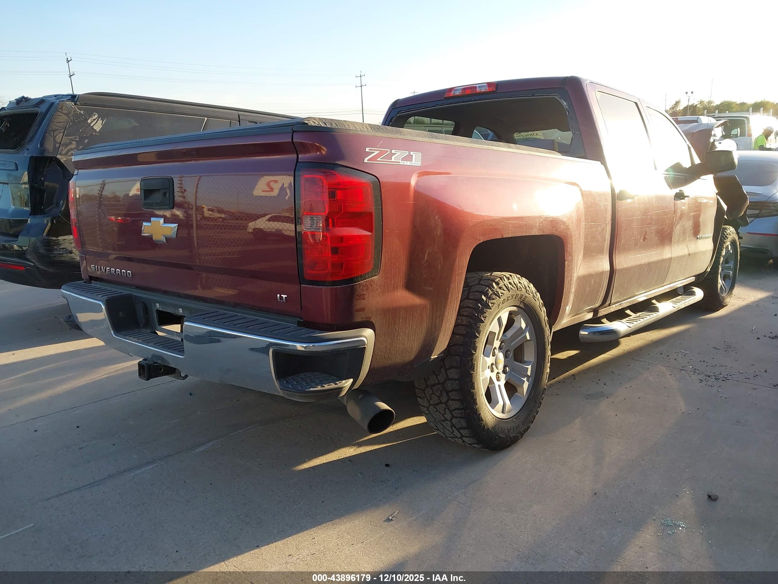 CHEVROLET SILVERADO image 4