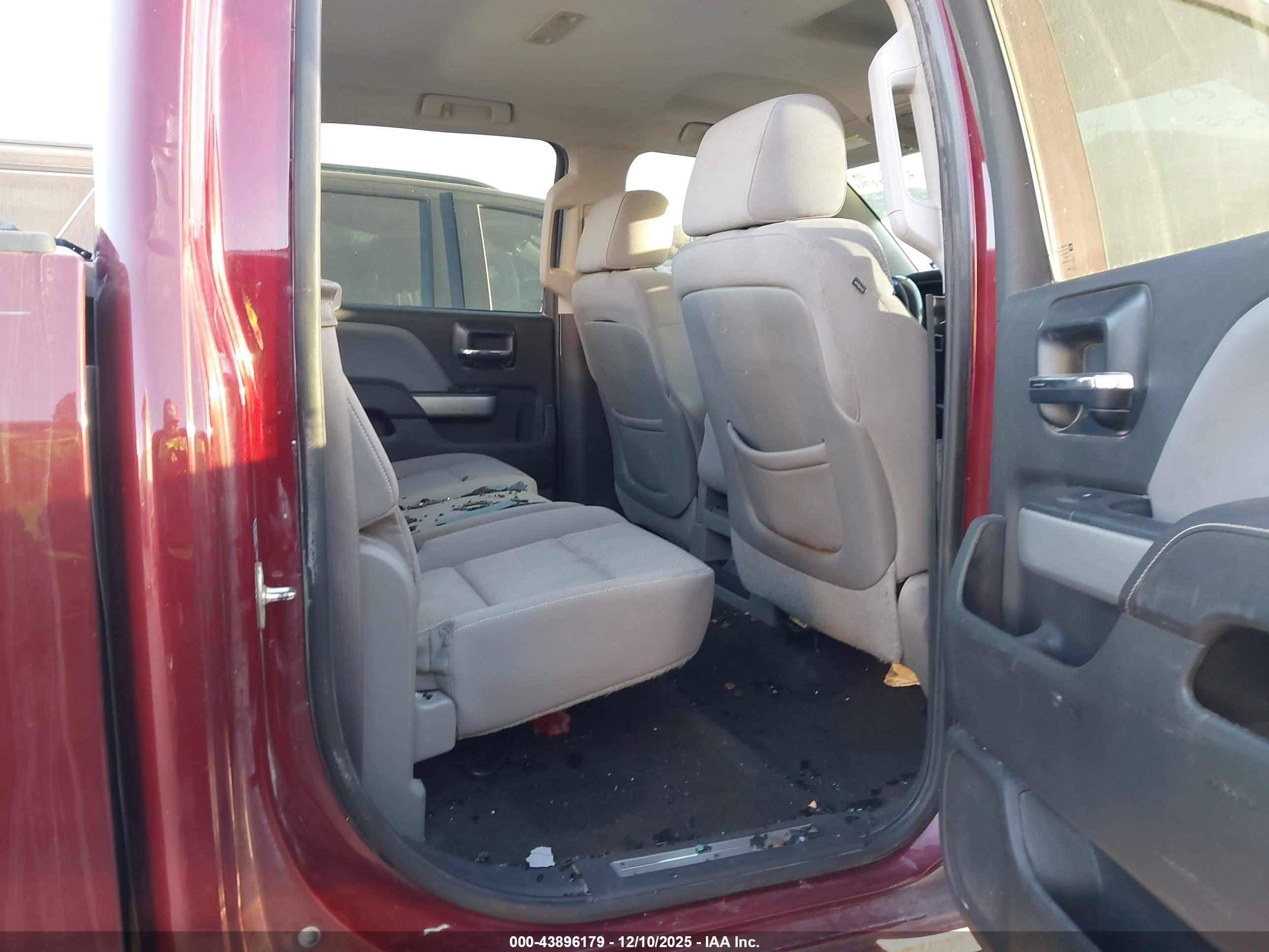CHEVROLET SILVERADO image 8
