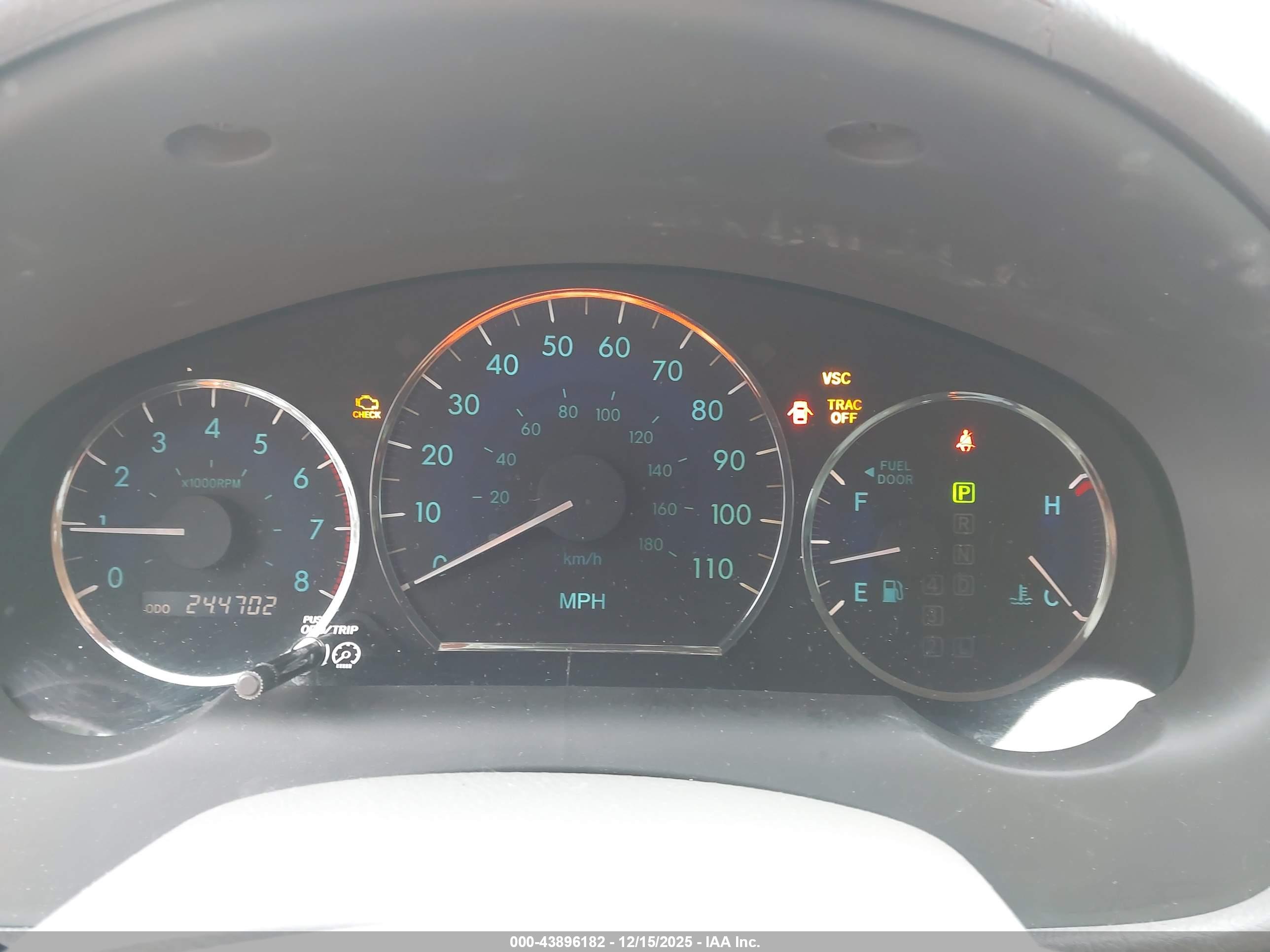 TOYOTA SIENNA image 7