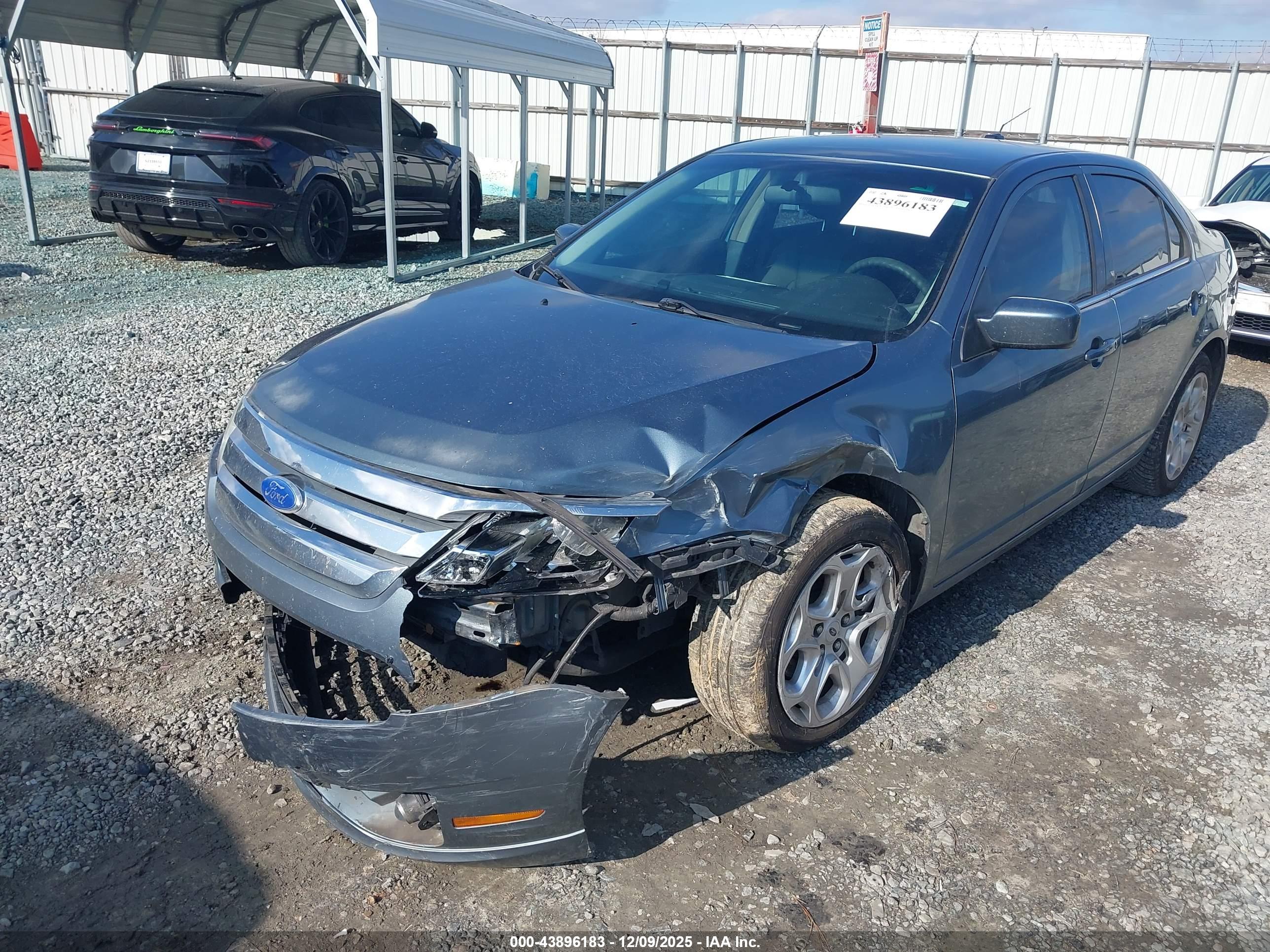 FORD FUSION image 6