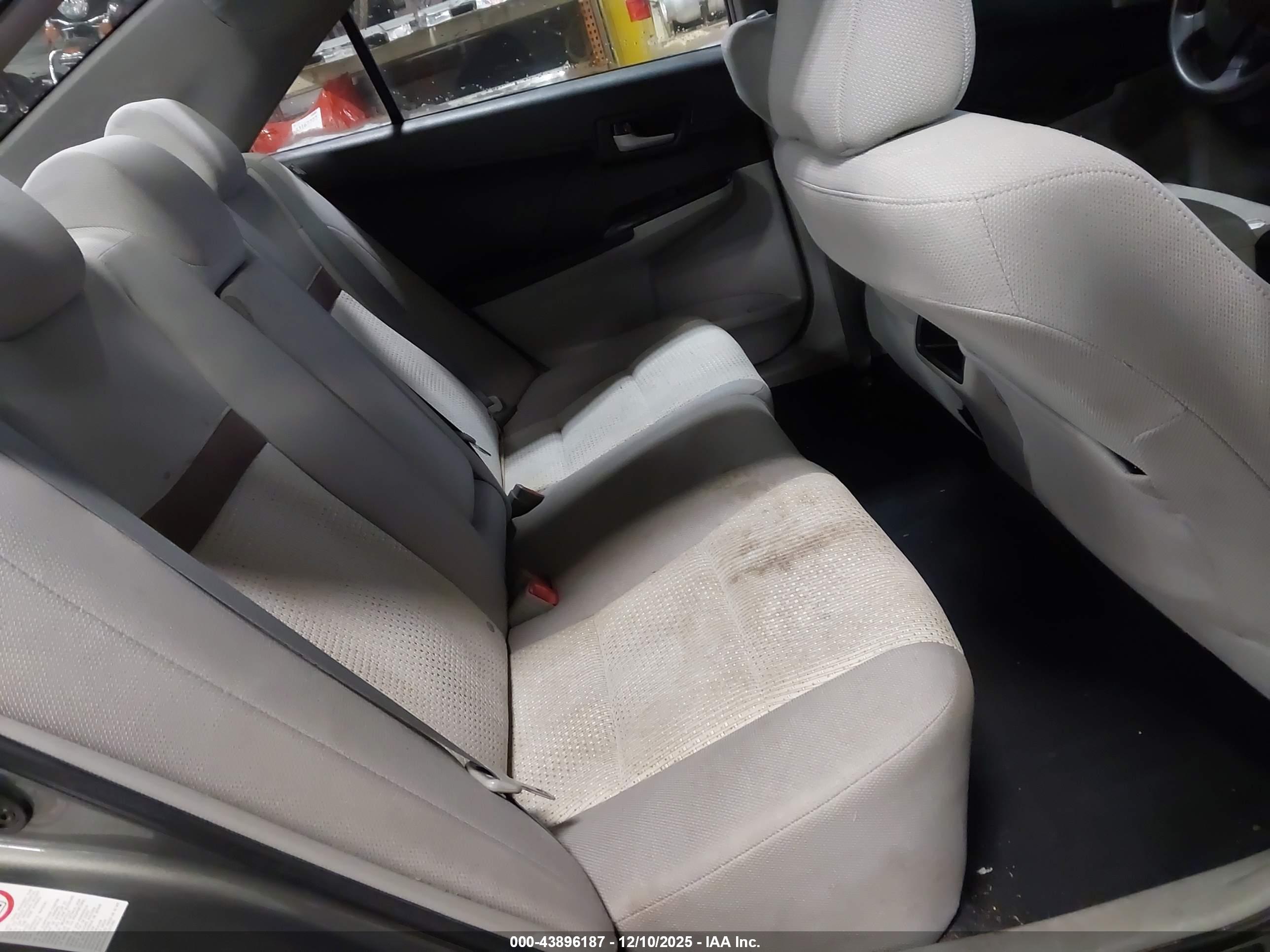 TOYOTA CAMRY image 8