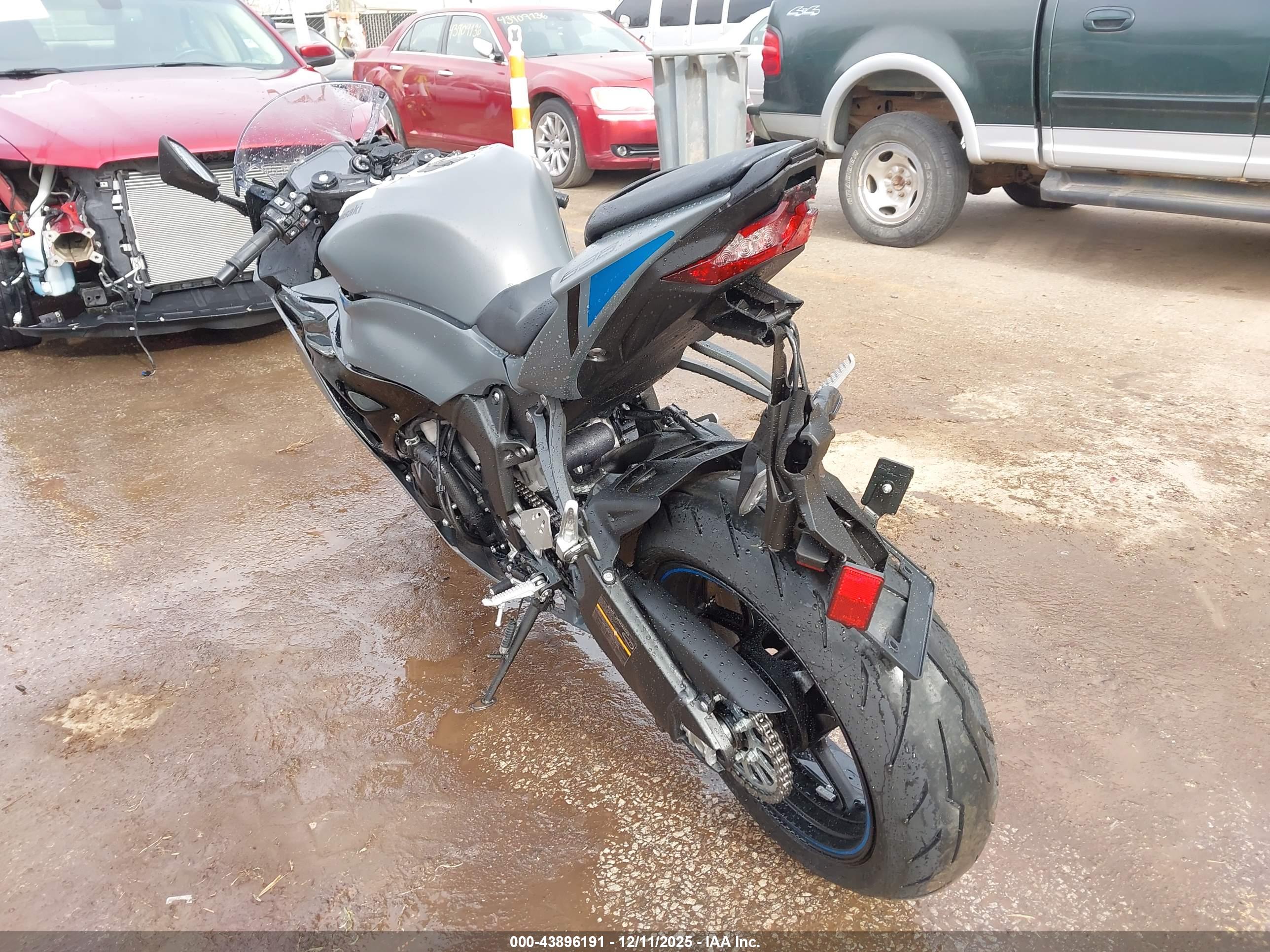 KAWASAKI ZX636 image 3