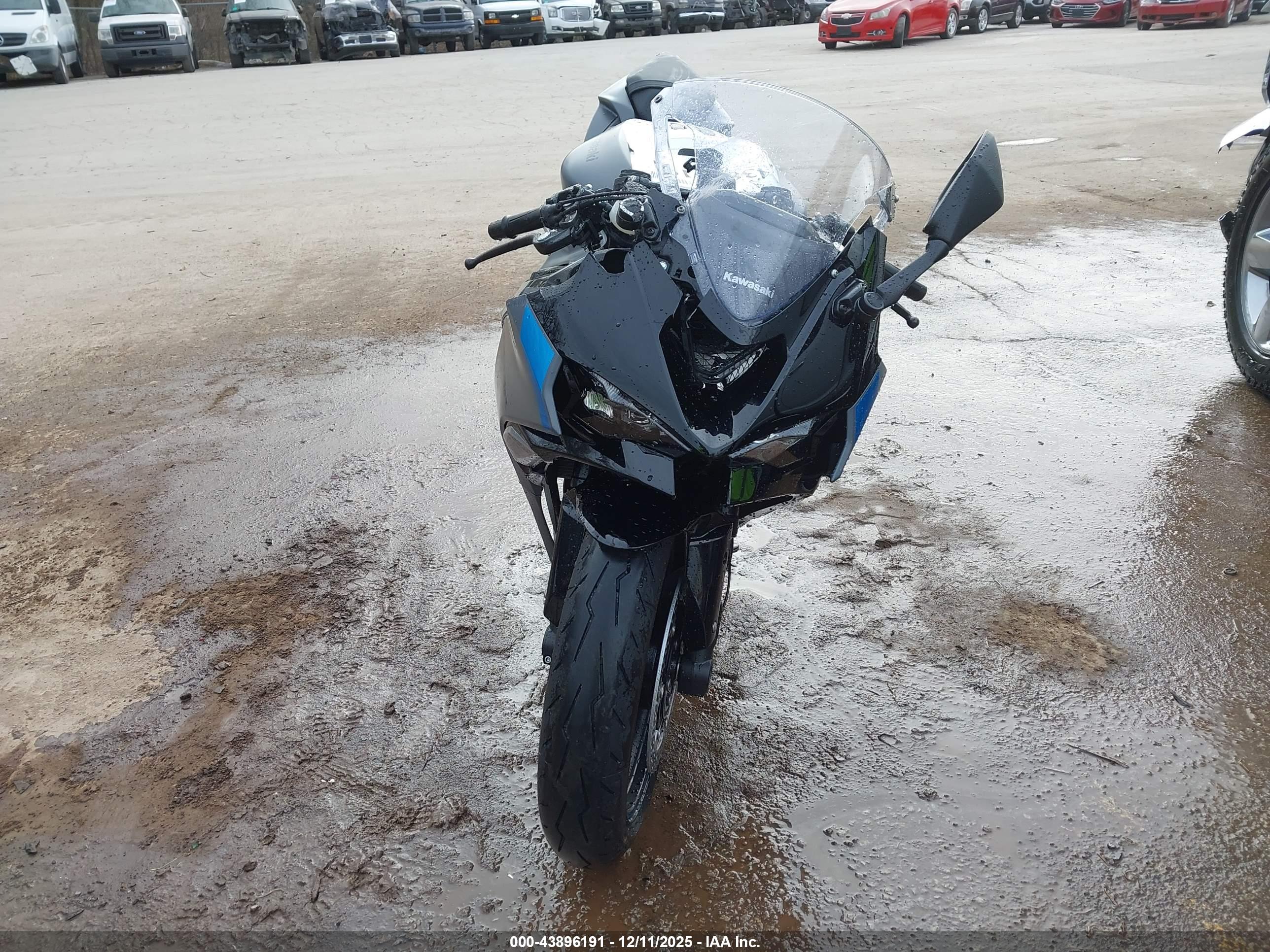 KAWASAKI ZX636 image 5