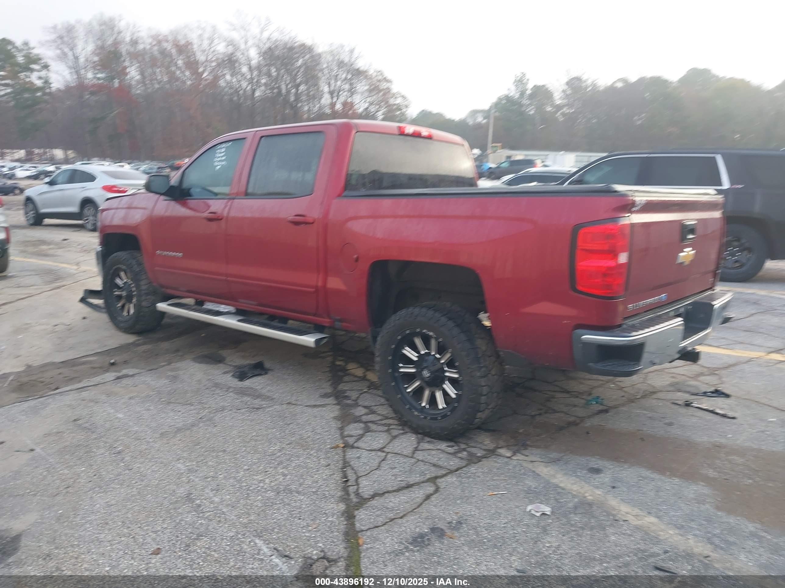 CHEVROLET SILVERADO image 3