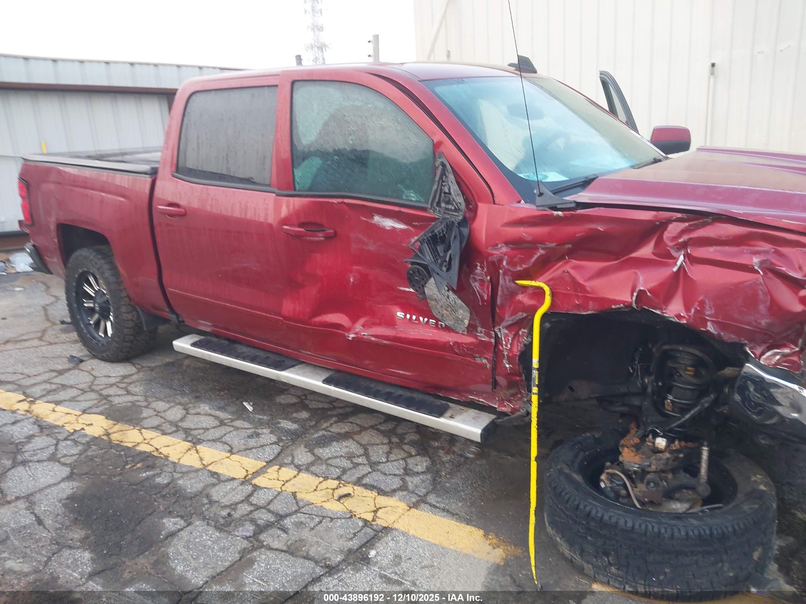 CHEVROLET SILVERADO image 6