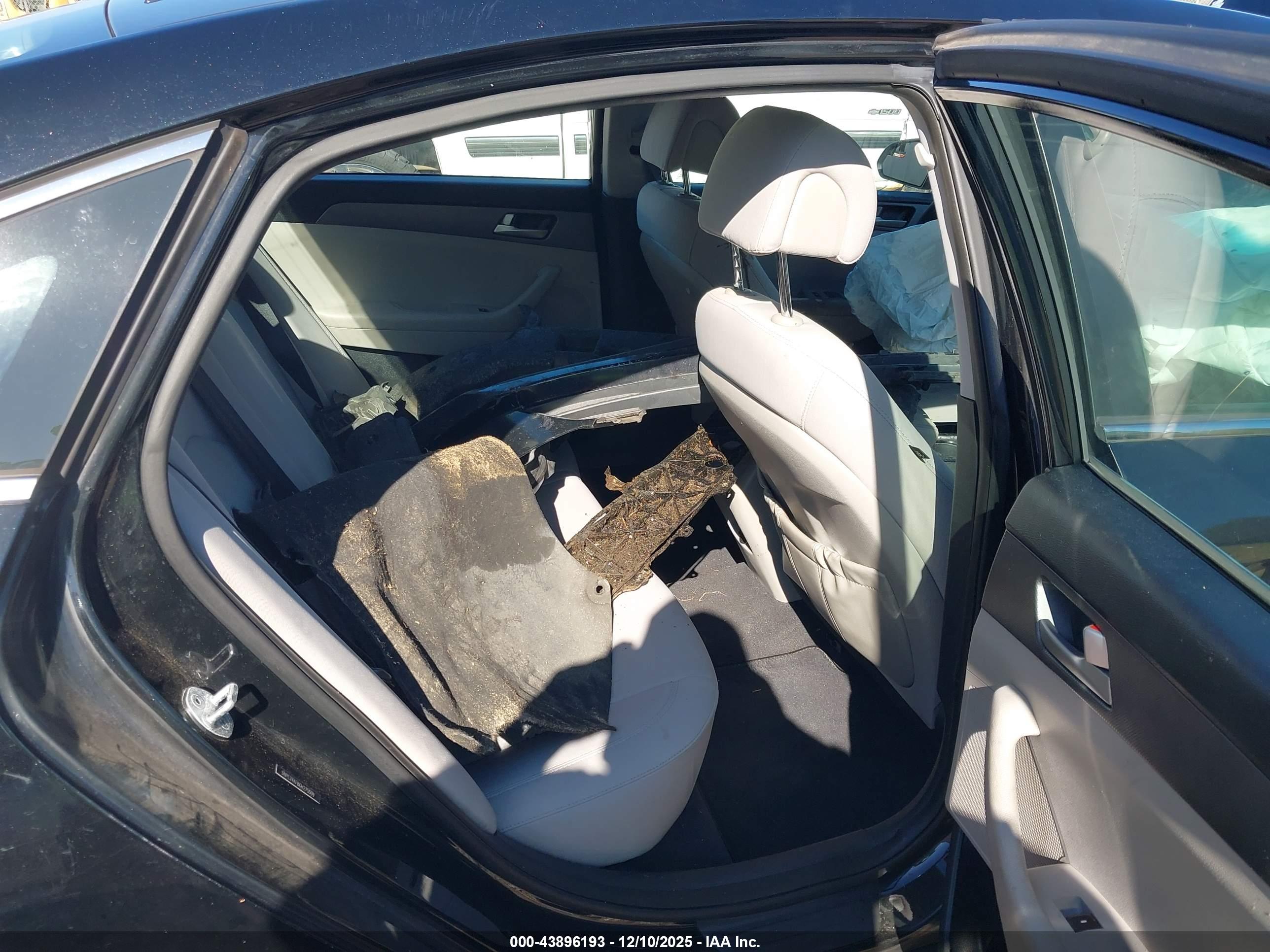 HYUNDAI SONATA image 8