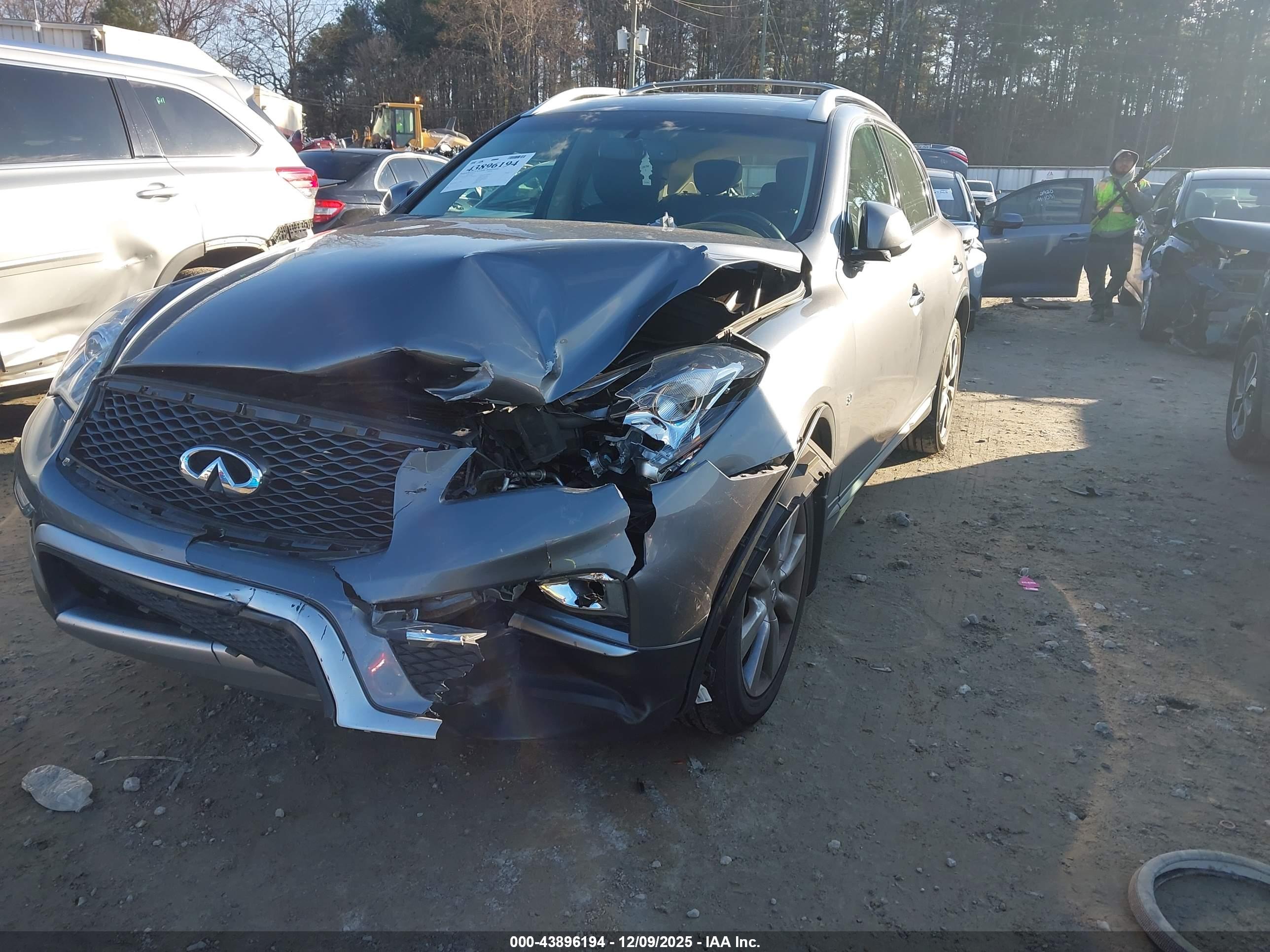 INFINITI QX50 image 2