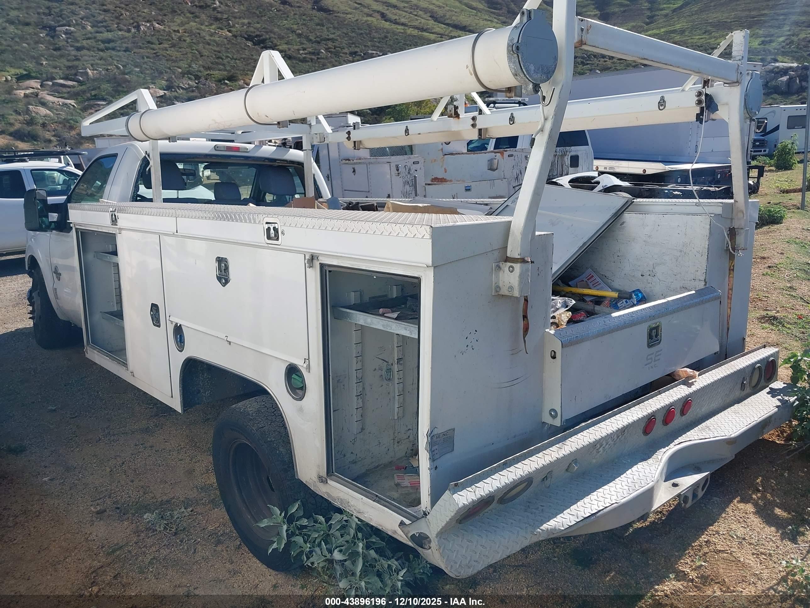 FORD F-350 image 3