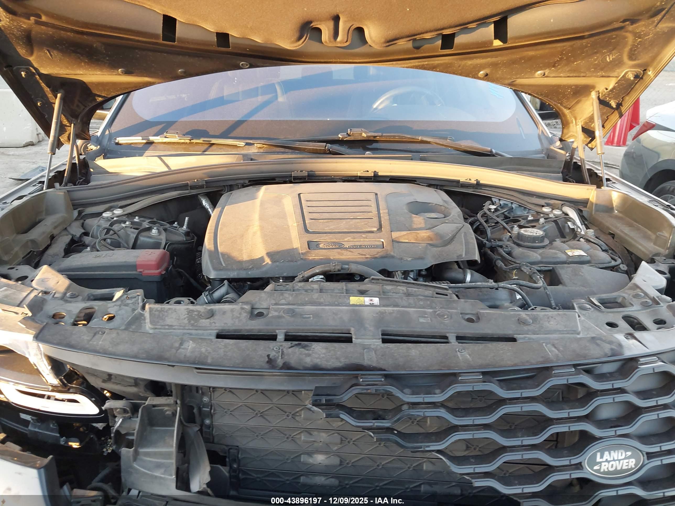 LAND ROVER image 10