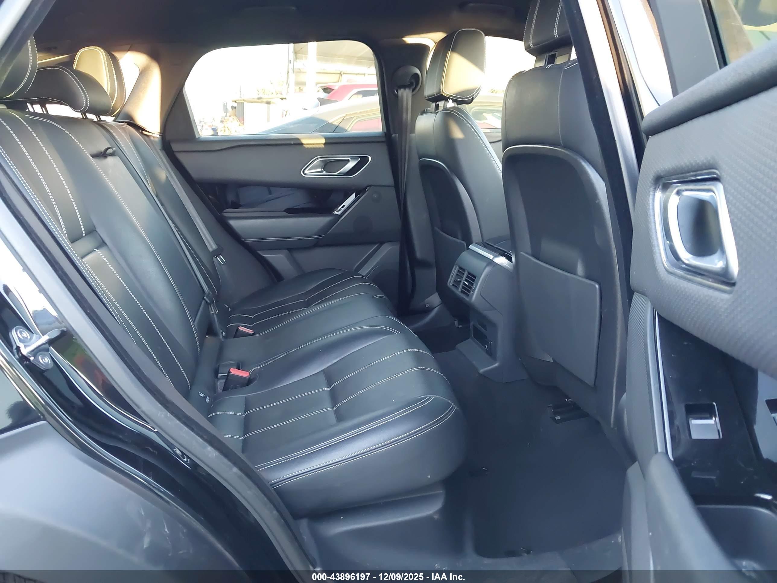 LAND ROVER image 8