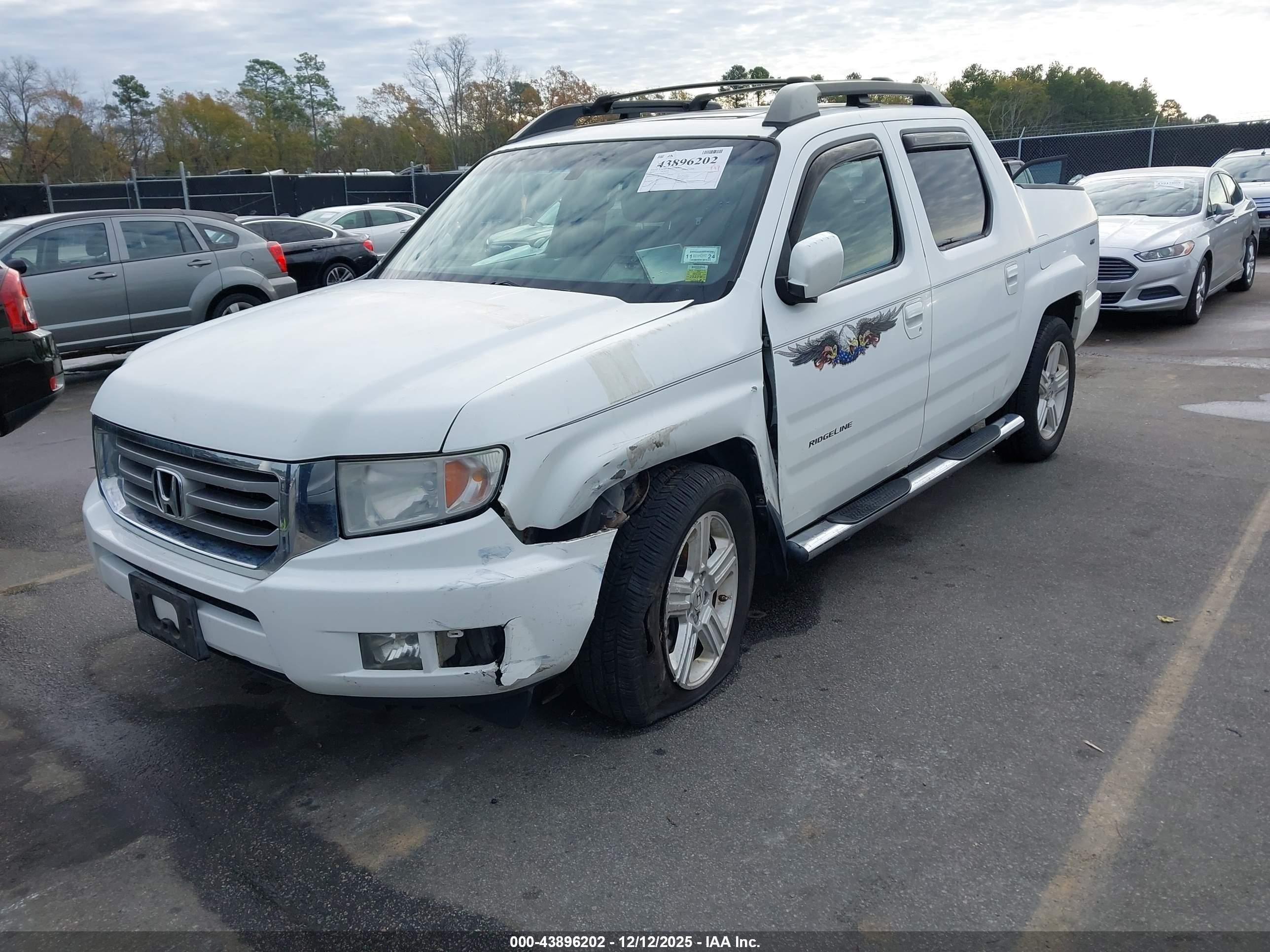 HONDA RIDGELINE image 2