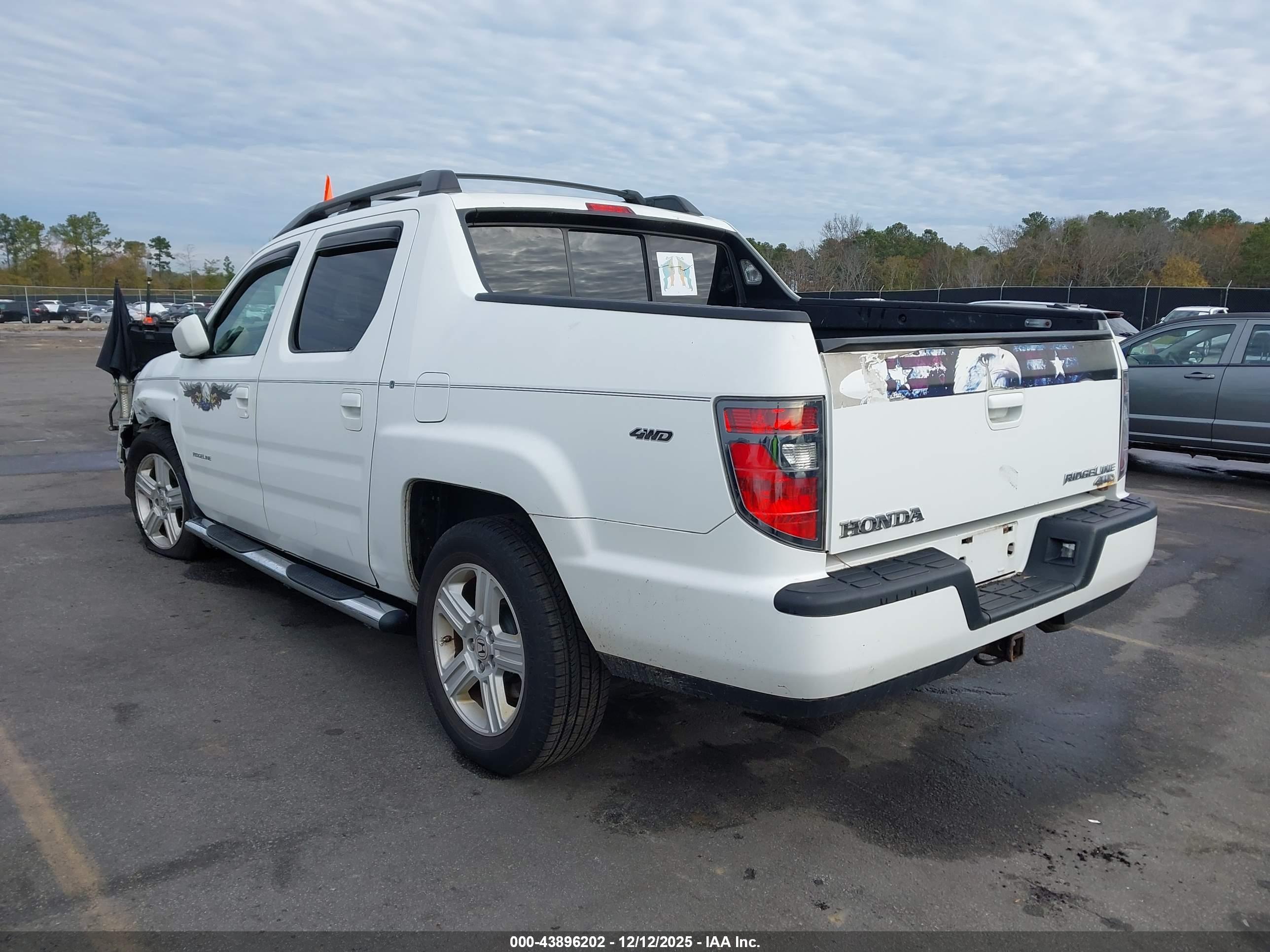 HONDA RIDGELINE image 3