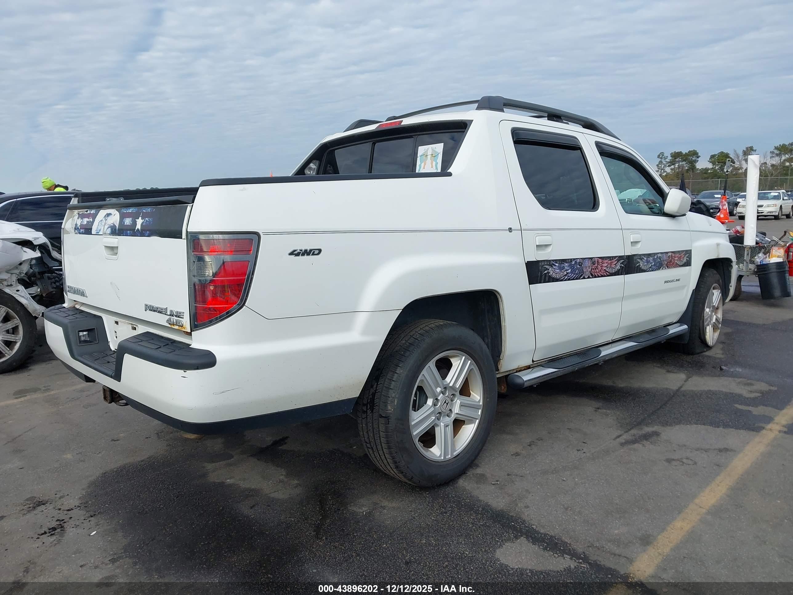 HONDA RIDGELINE image 4