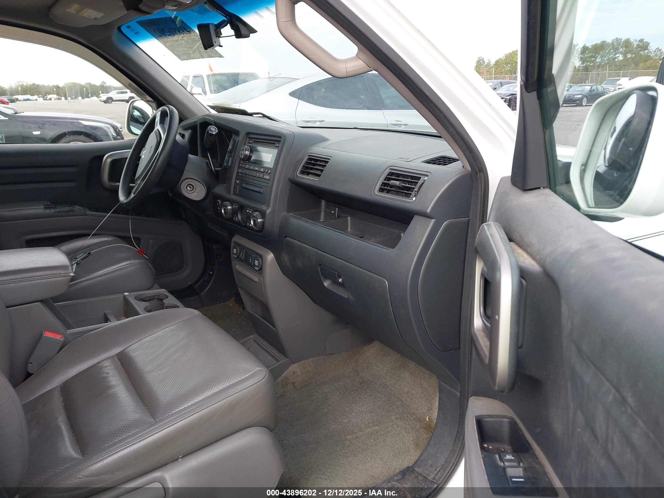 HONDA RIDGELINE image 5