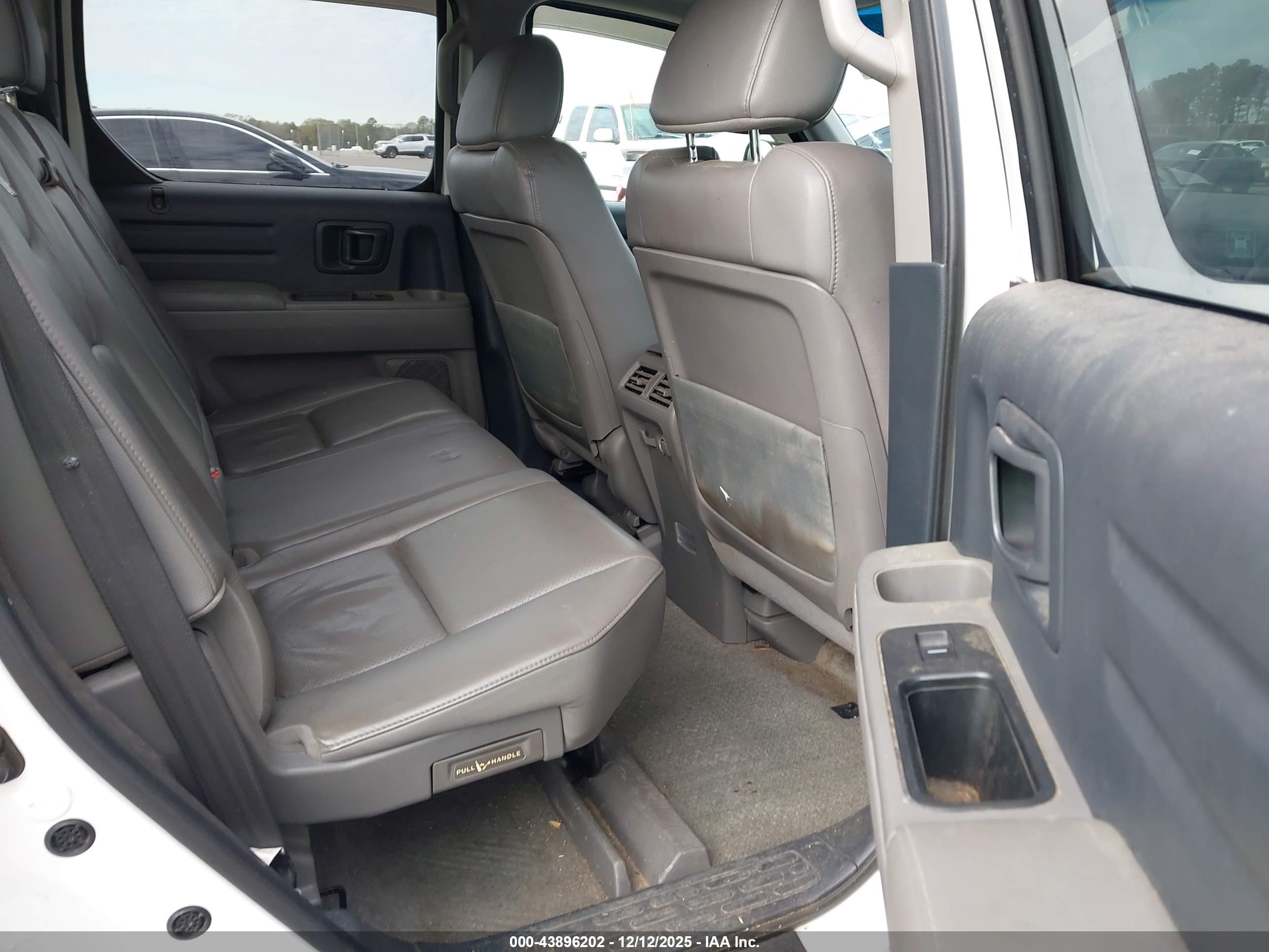 HONDA RIDGELINE image 8