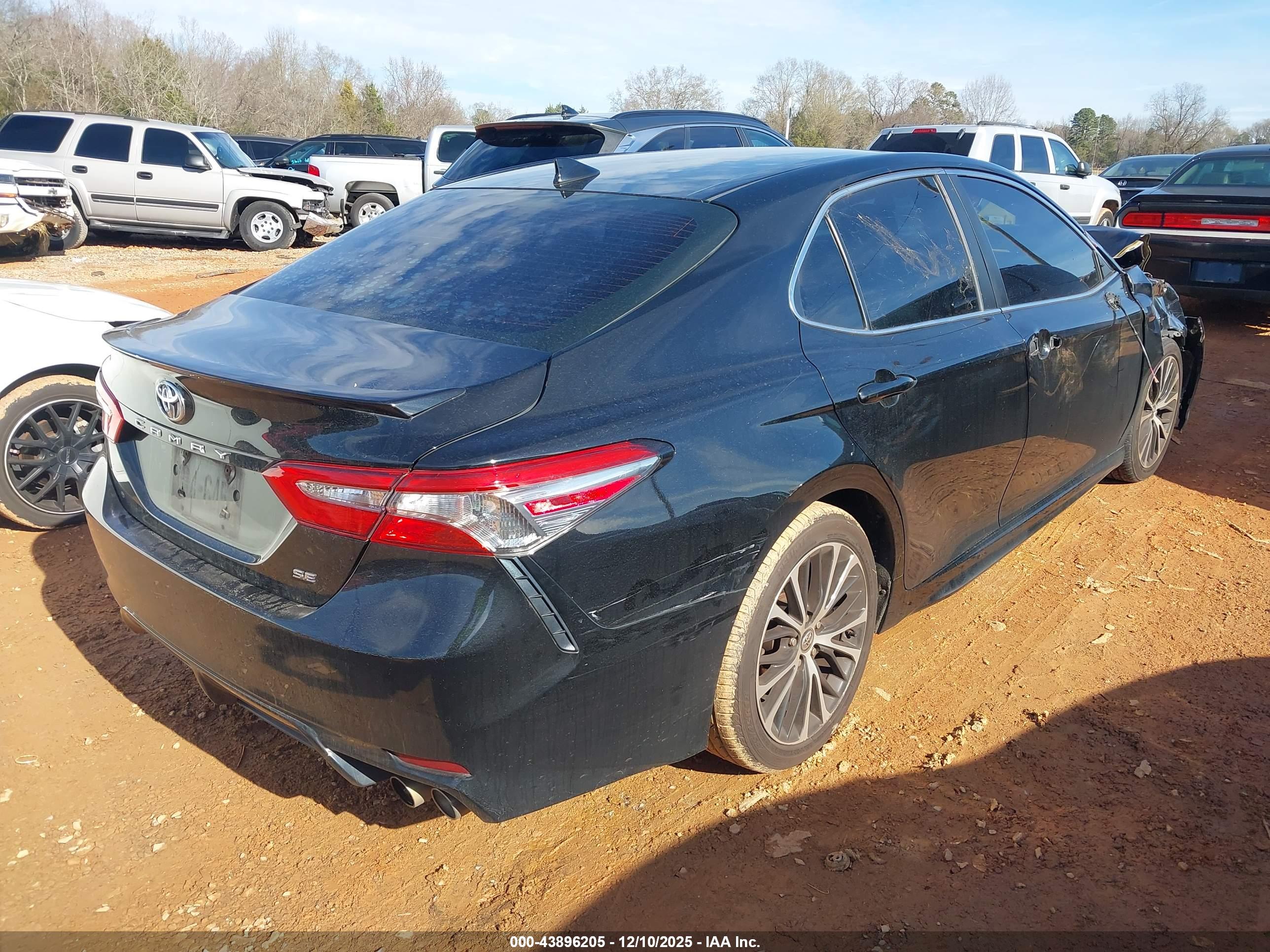 TOYOTA CAMRY image 4