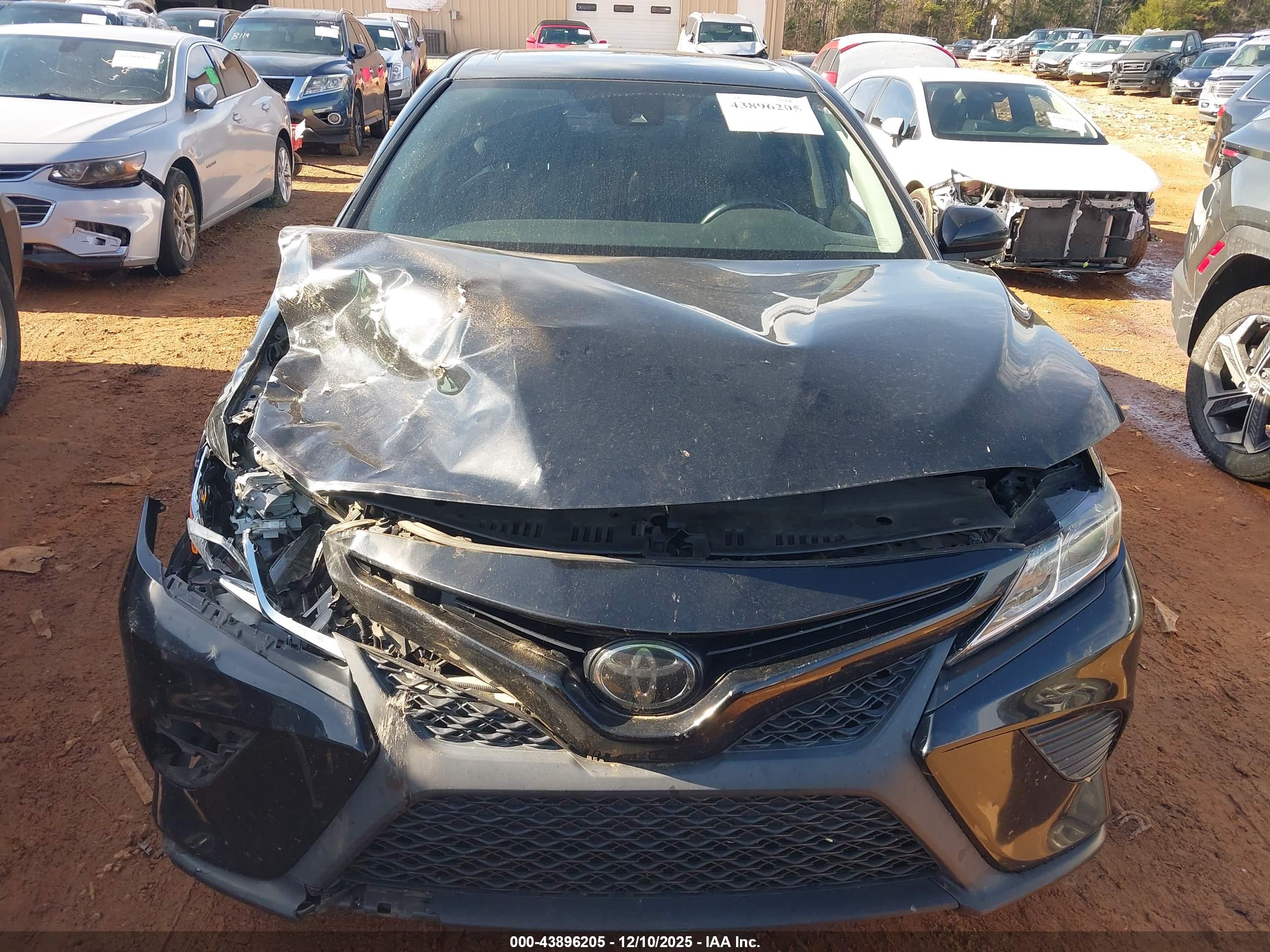 TOYOTA CAMRY image 6