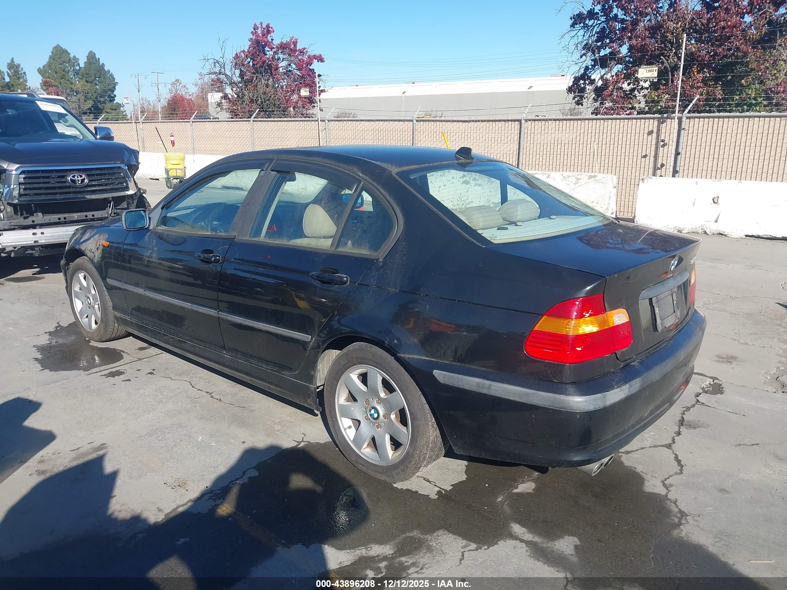 BMW 325I image 3